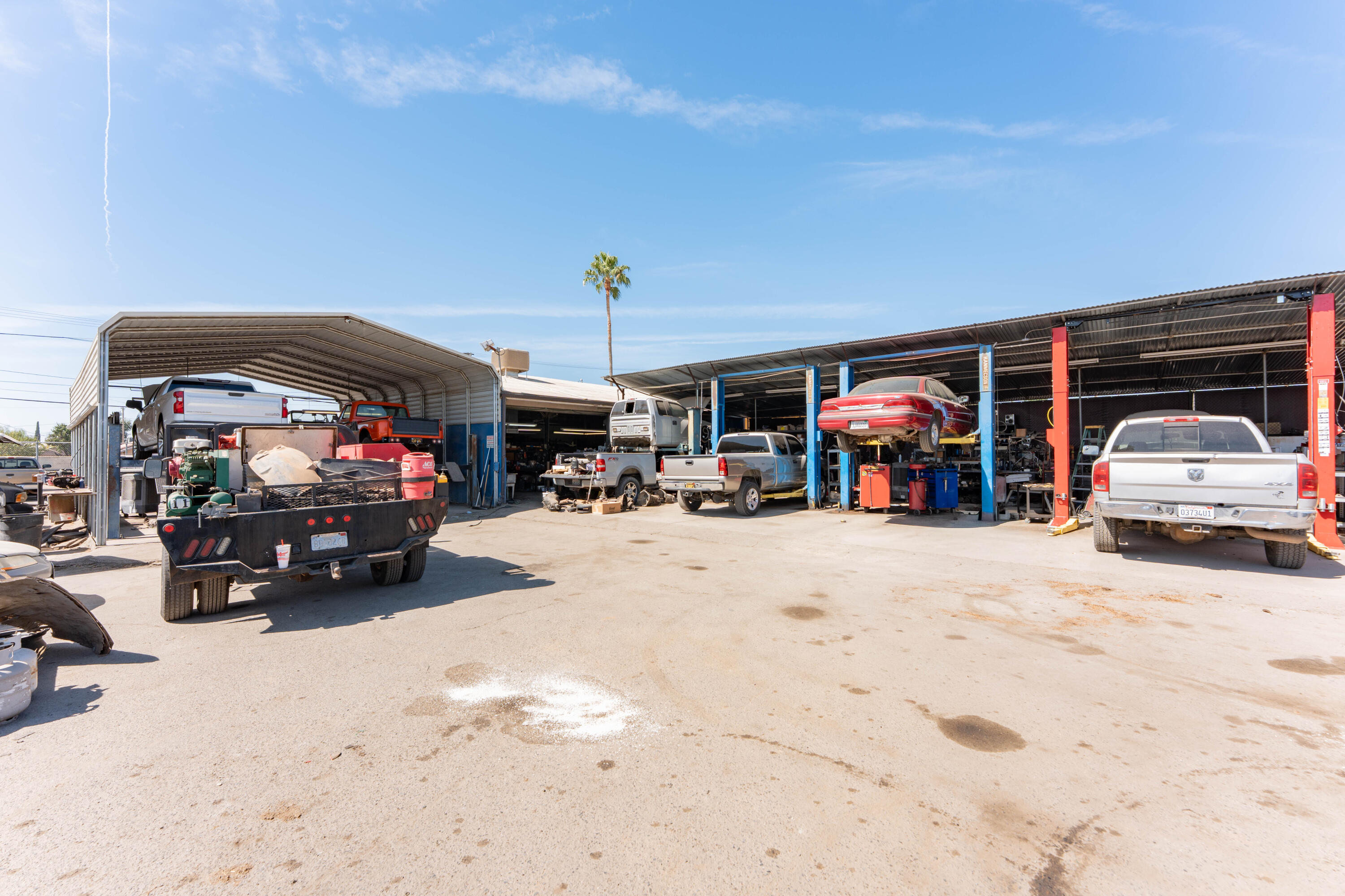 68 W Henderson Ave, Porterville, CA 93257