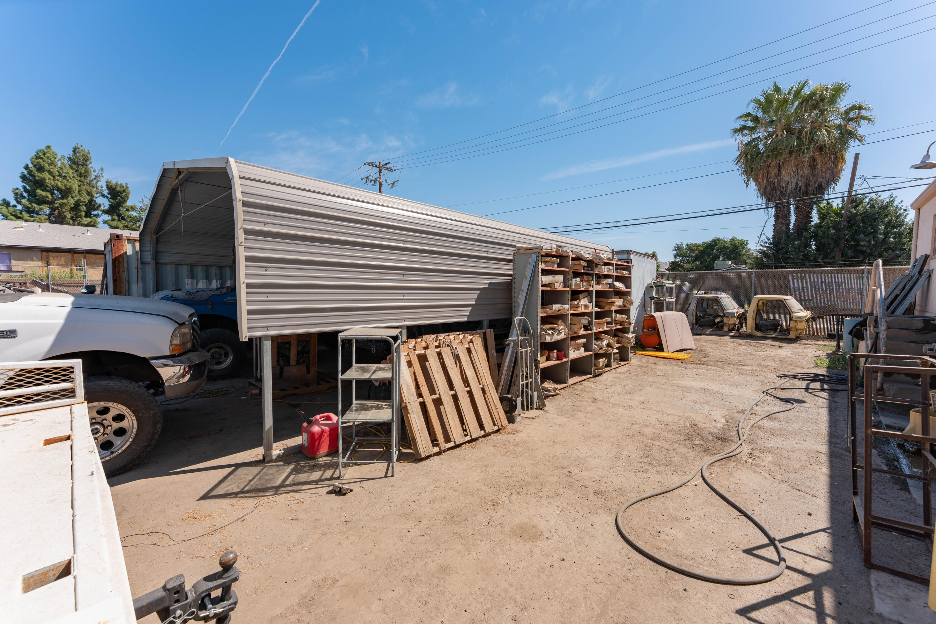 68 W Henderson Ave, Porterville, CA 93257