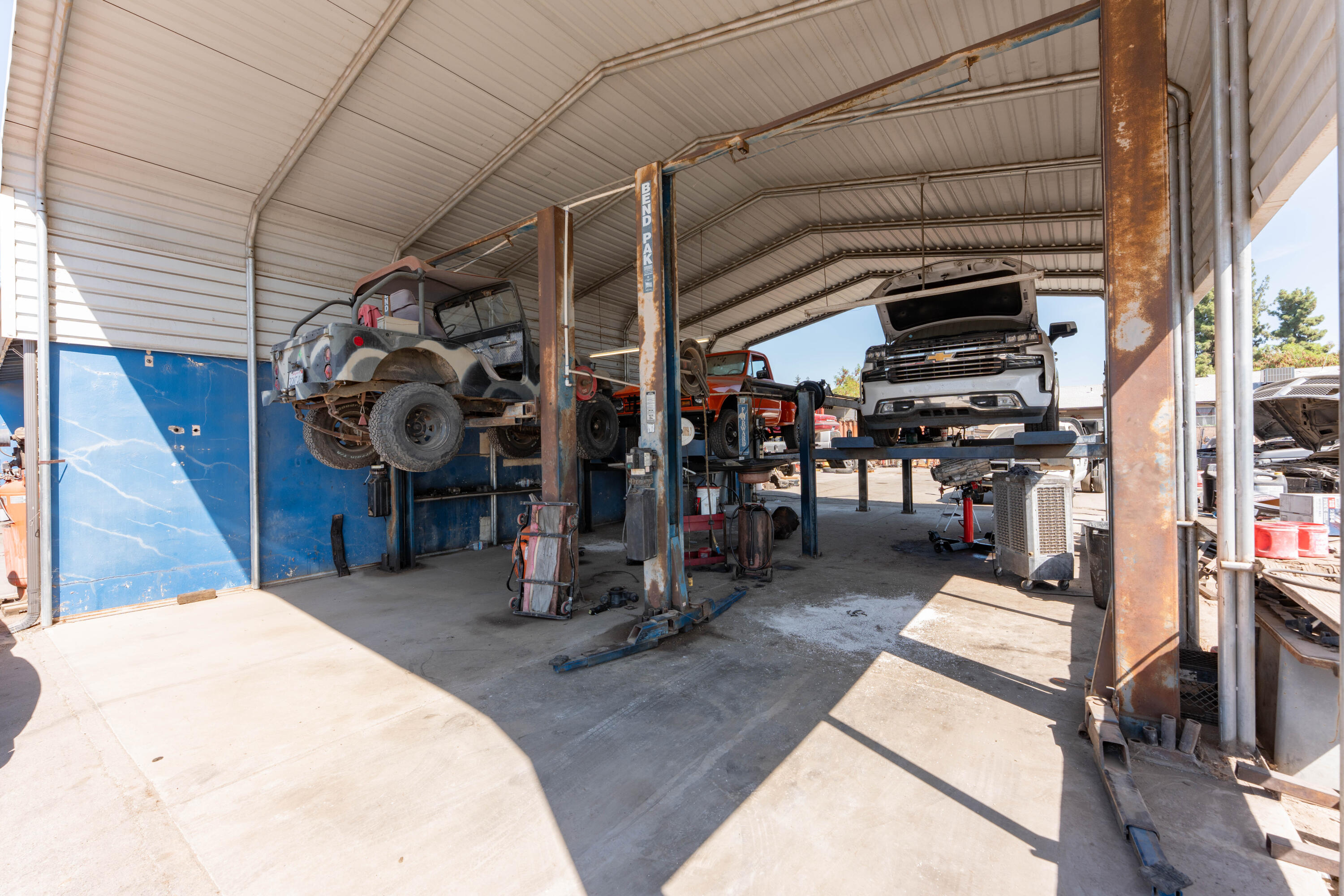 68 W Henderson Ave, Porterville, CA 93257