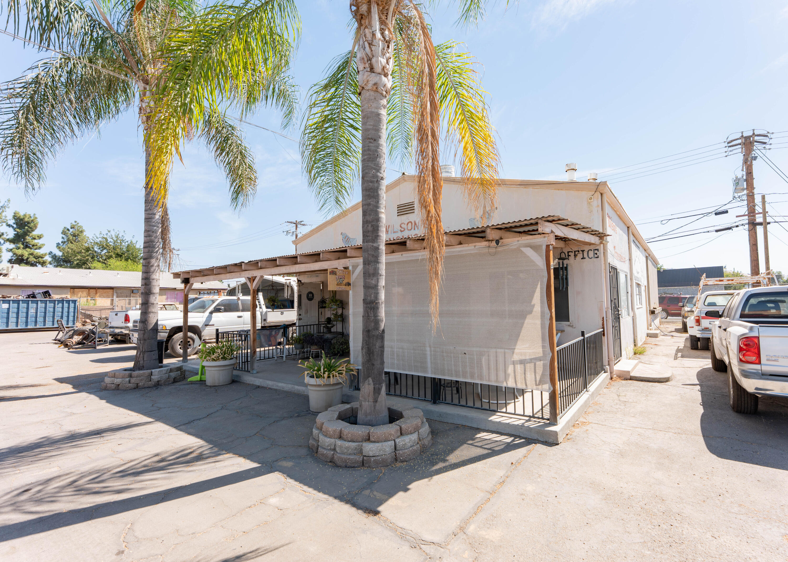 68 W Henderson Ave, Porterville, CA 93257