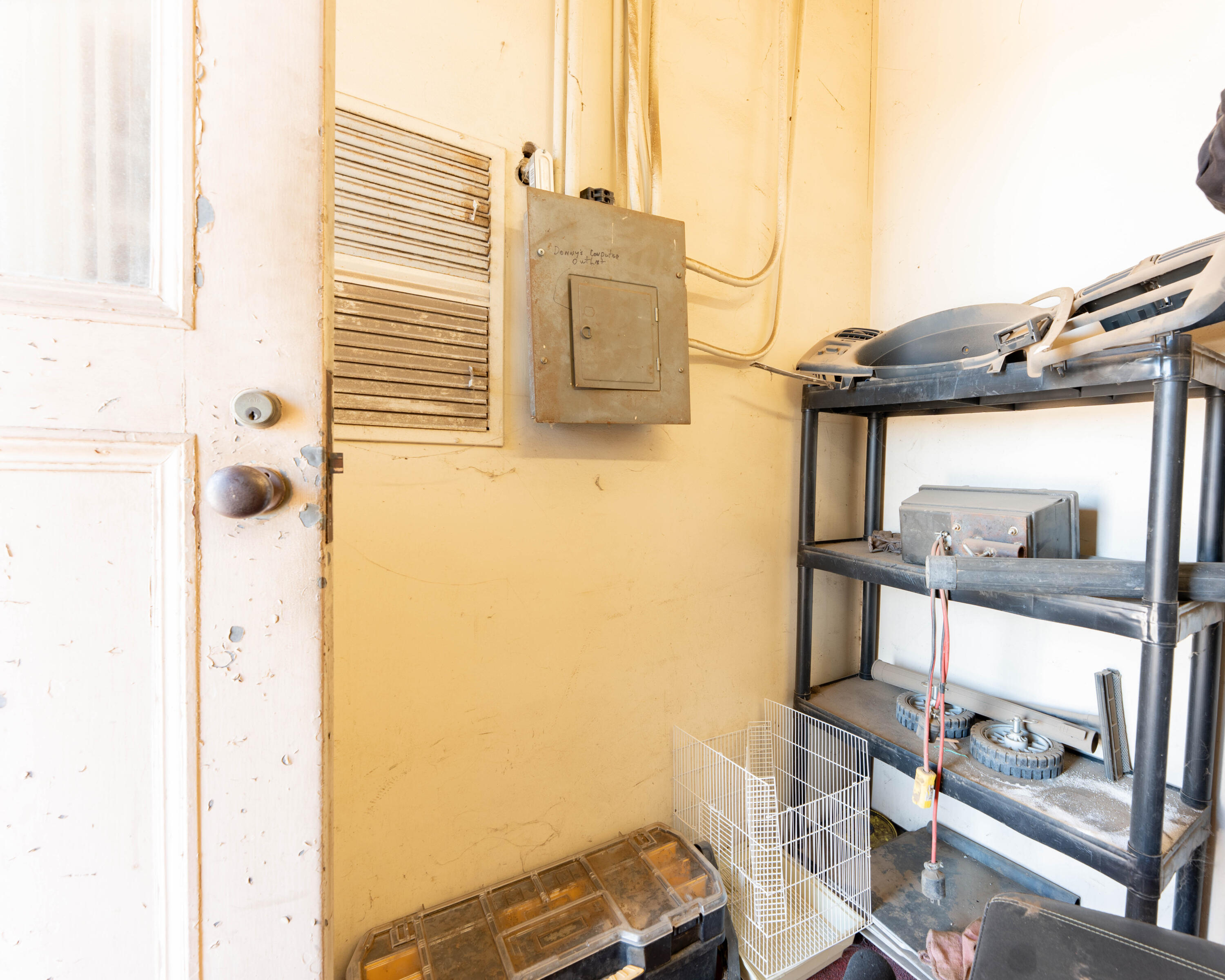 68 W Henderson Ave, Porterville, CA 93257