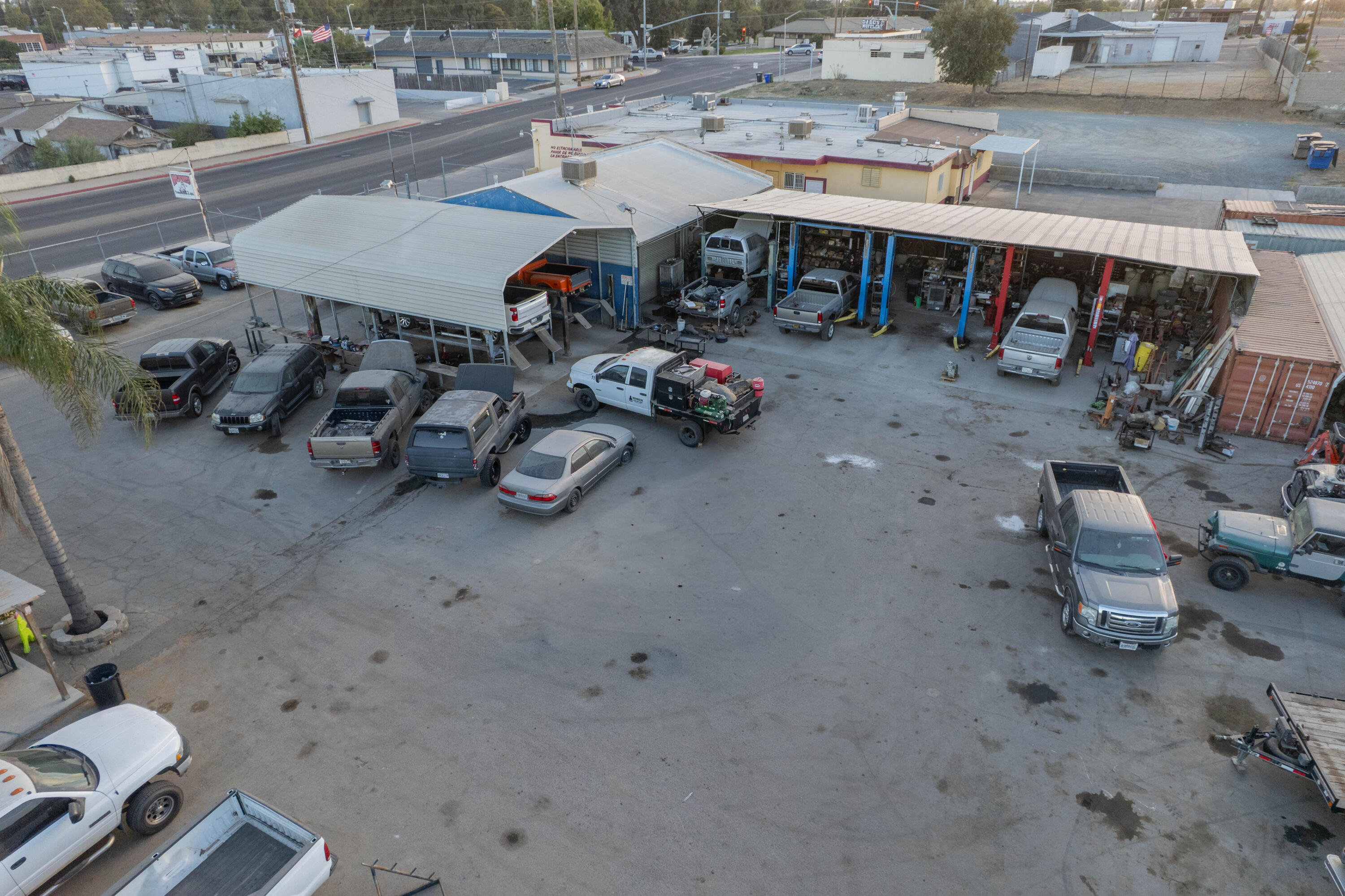 68 W Henderson Ave, Porterville, CA 93257
