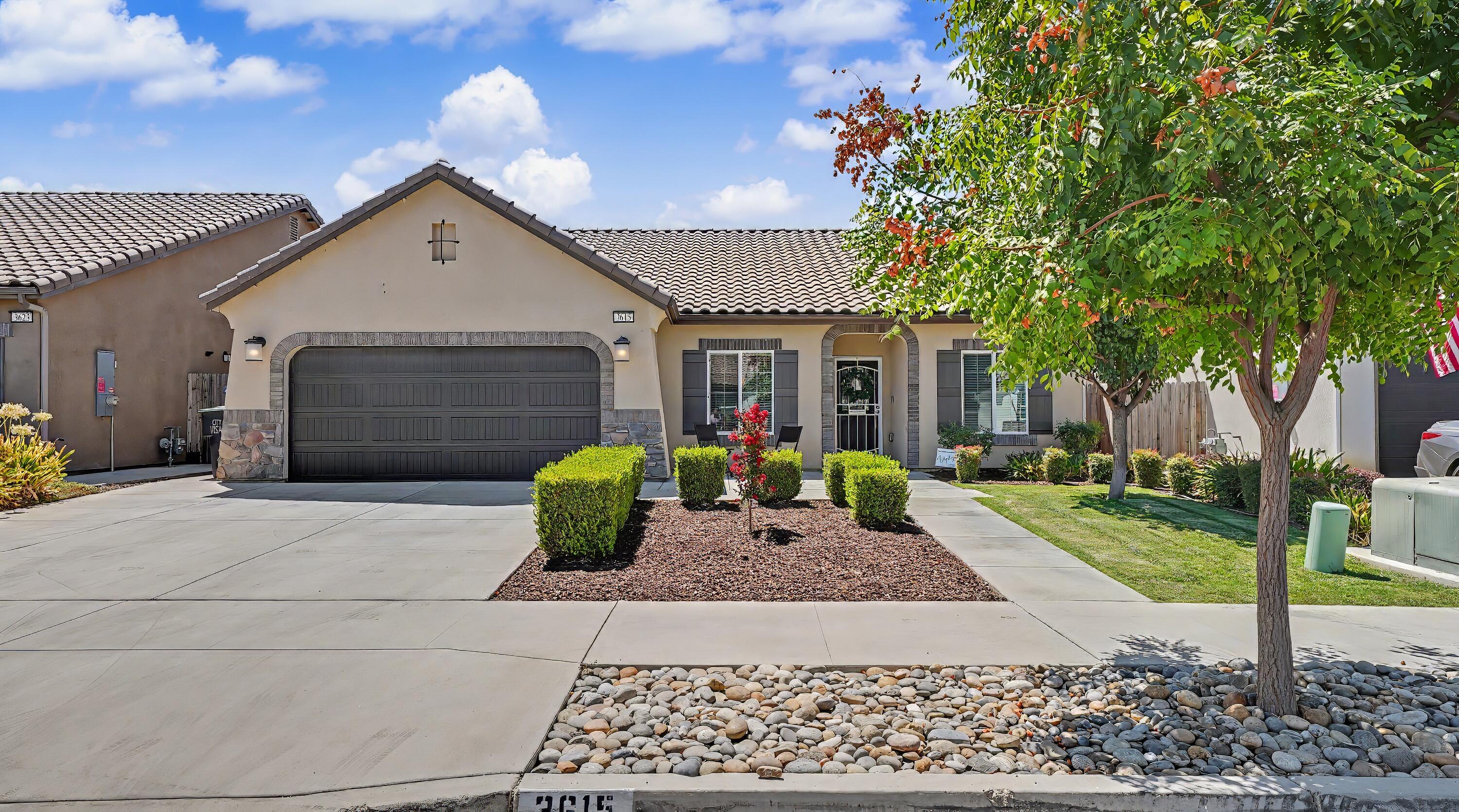 3615 E Westcott Ave, Visalia, CA 93292