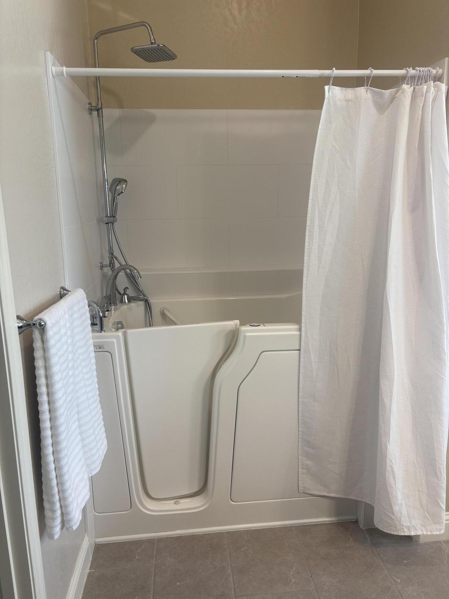 3615 E Westcott Ave, Visalia, CA 93292