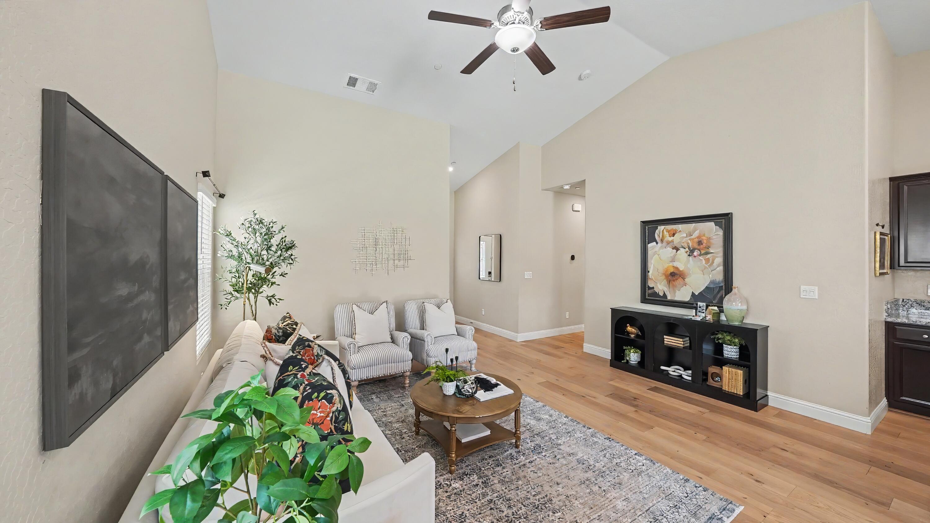 3615 E Westcott Ave, Visalia, CA 93292