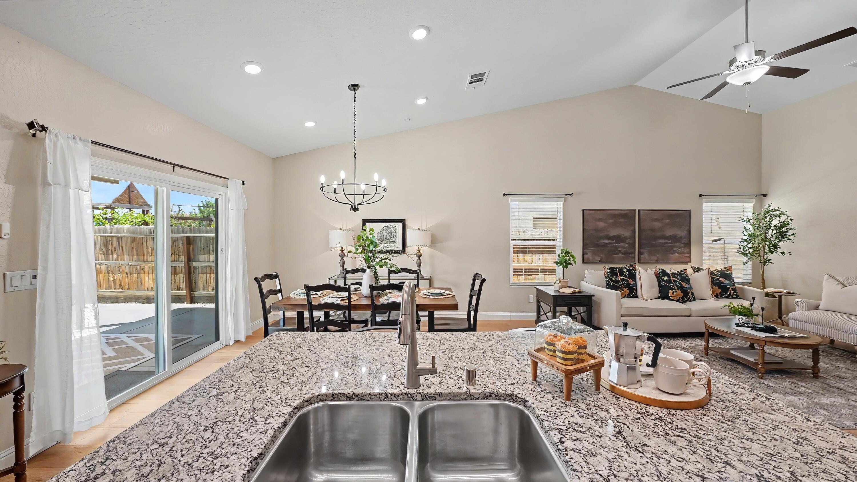 3615 E Westcott Ave, Visalia, CA 93292