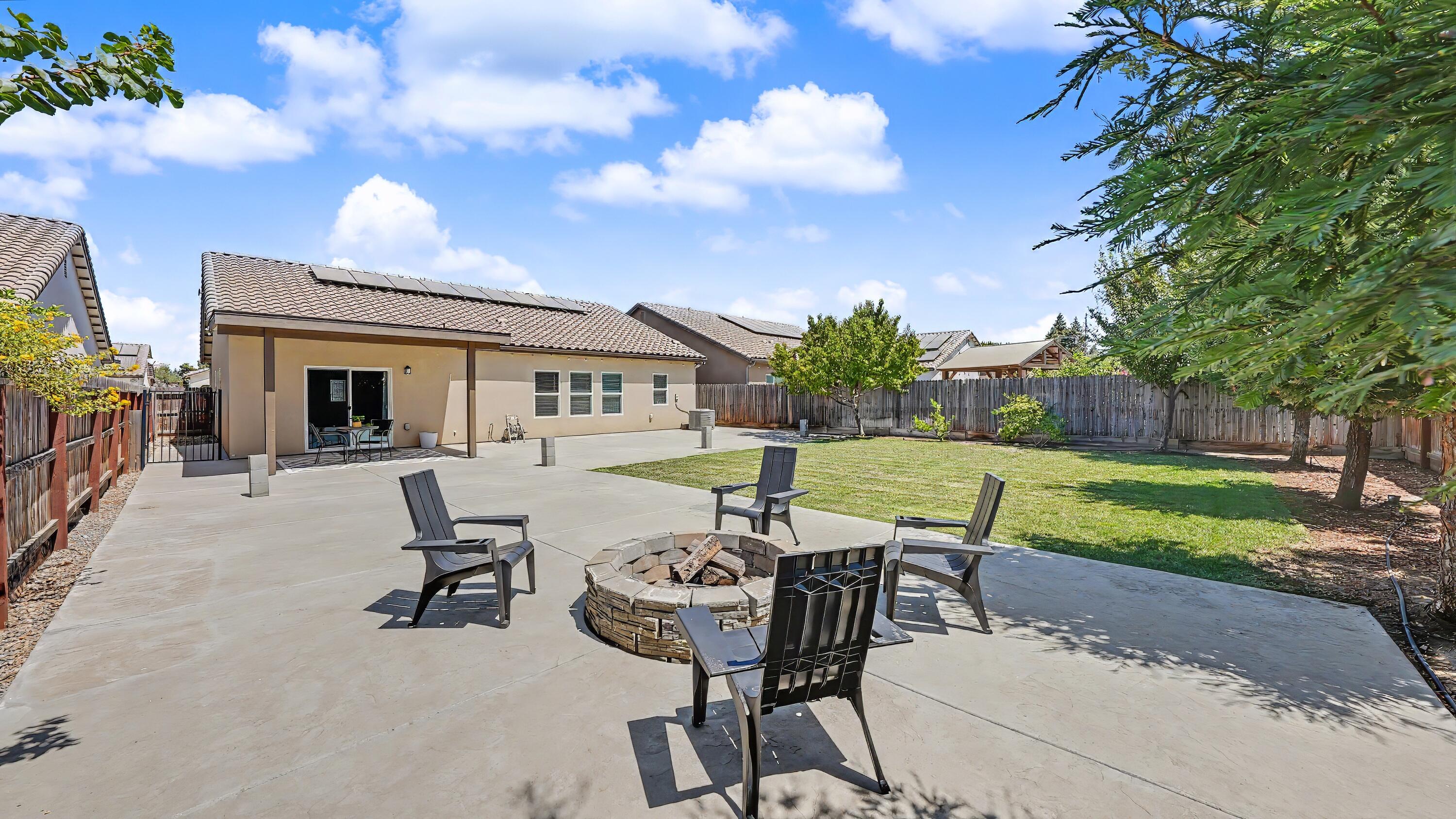 3615 E Westcott Ave, Visalia, CA 93292