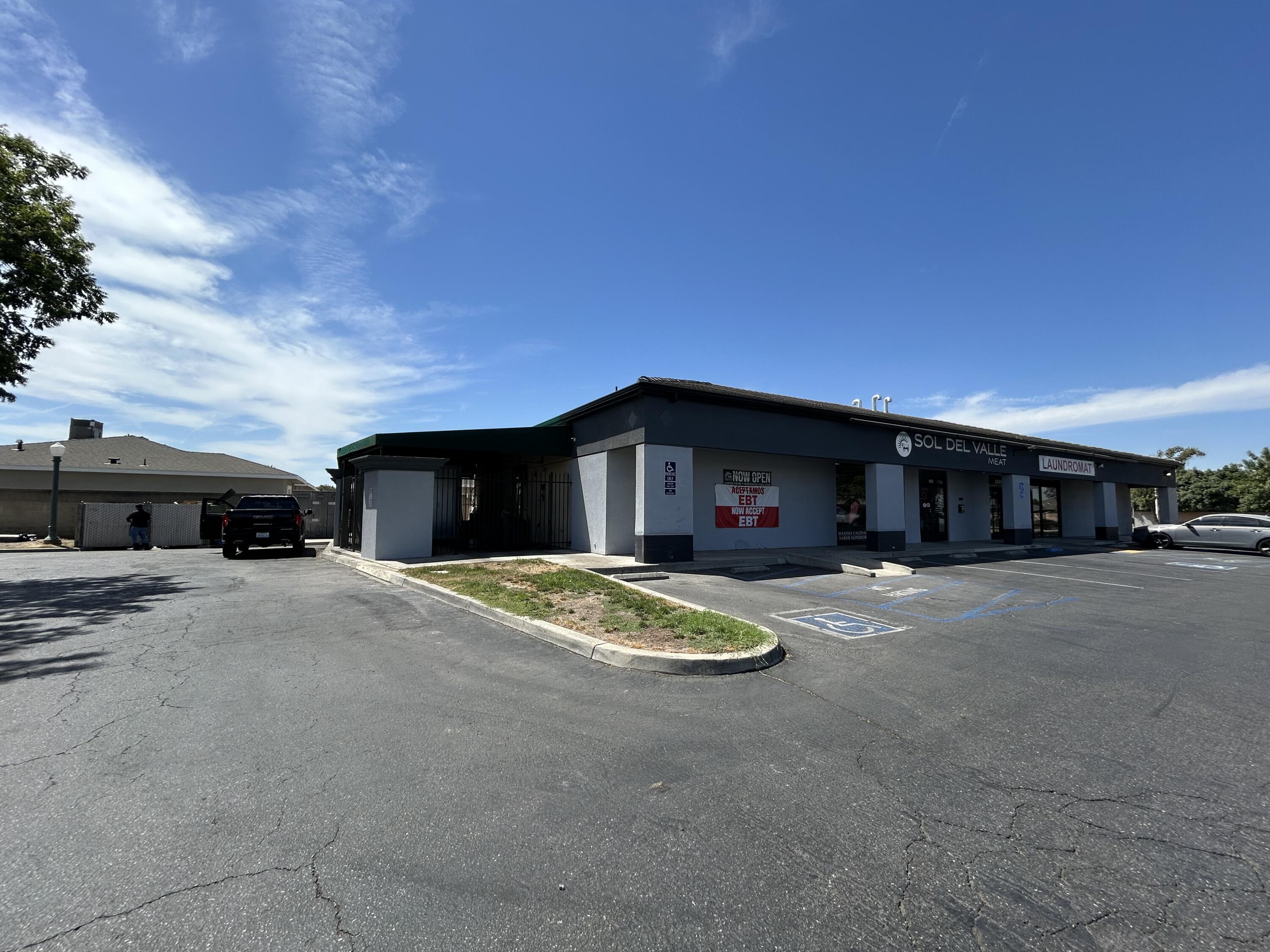 2441 N 10th Ave, Hanford, CA 93230