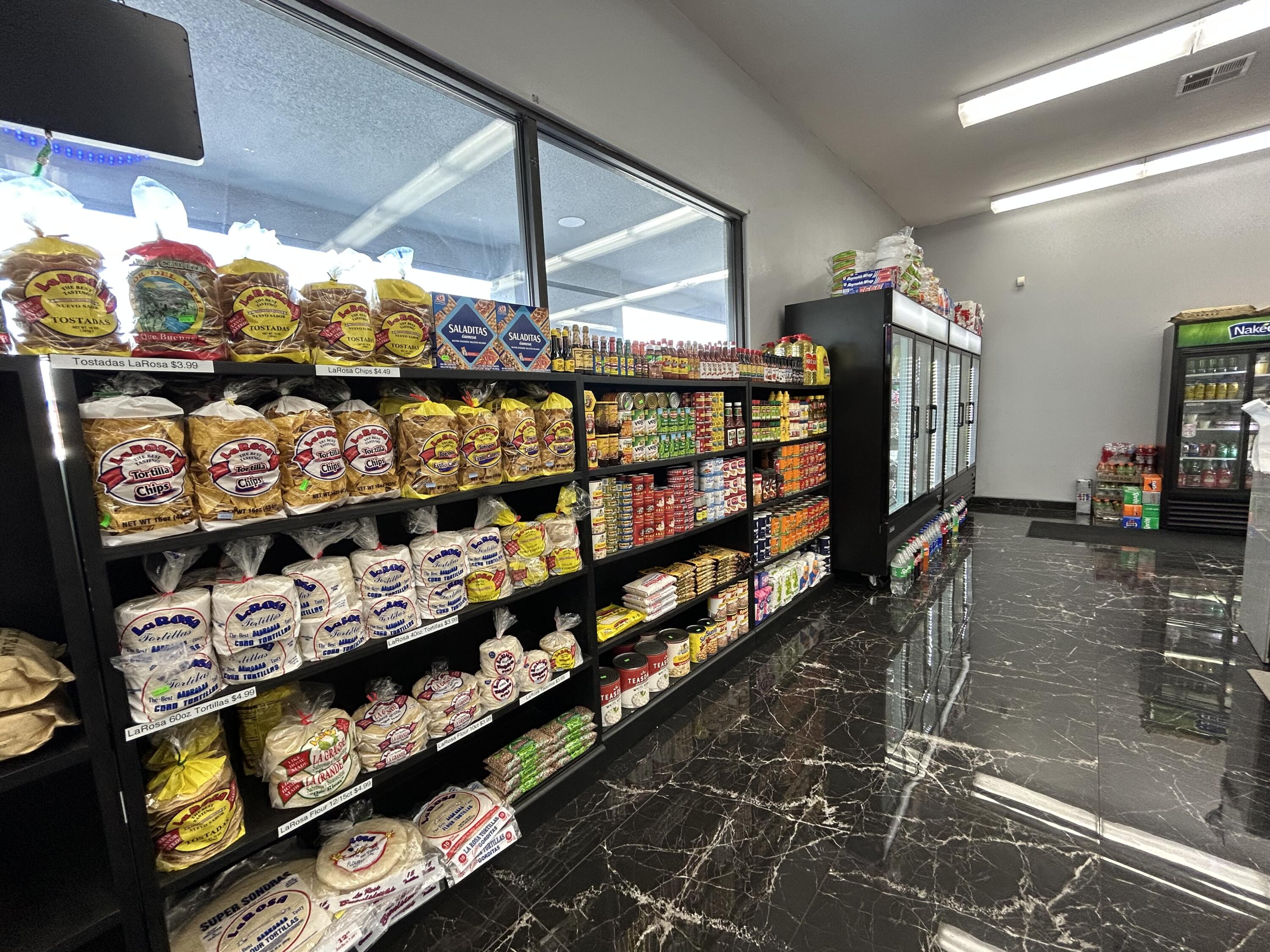 2441 N 10th Ave, Hanford, CA 93230