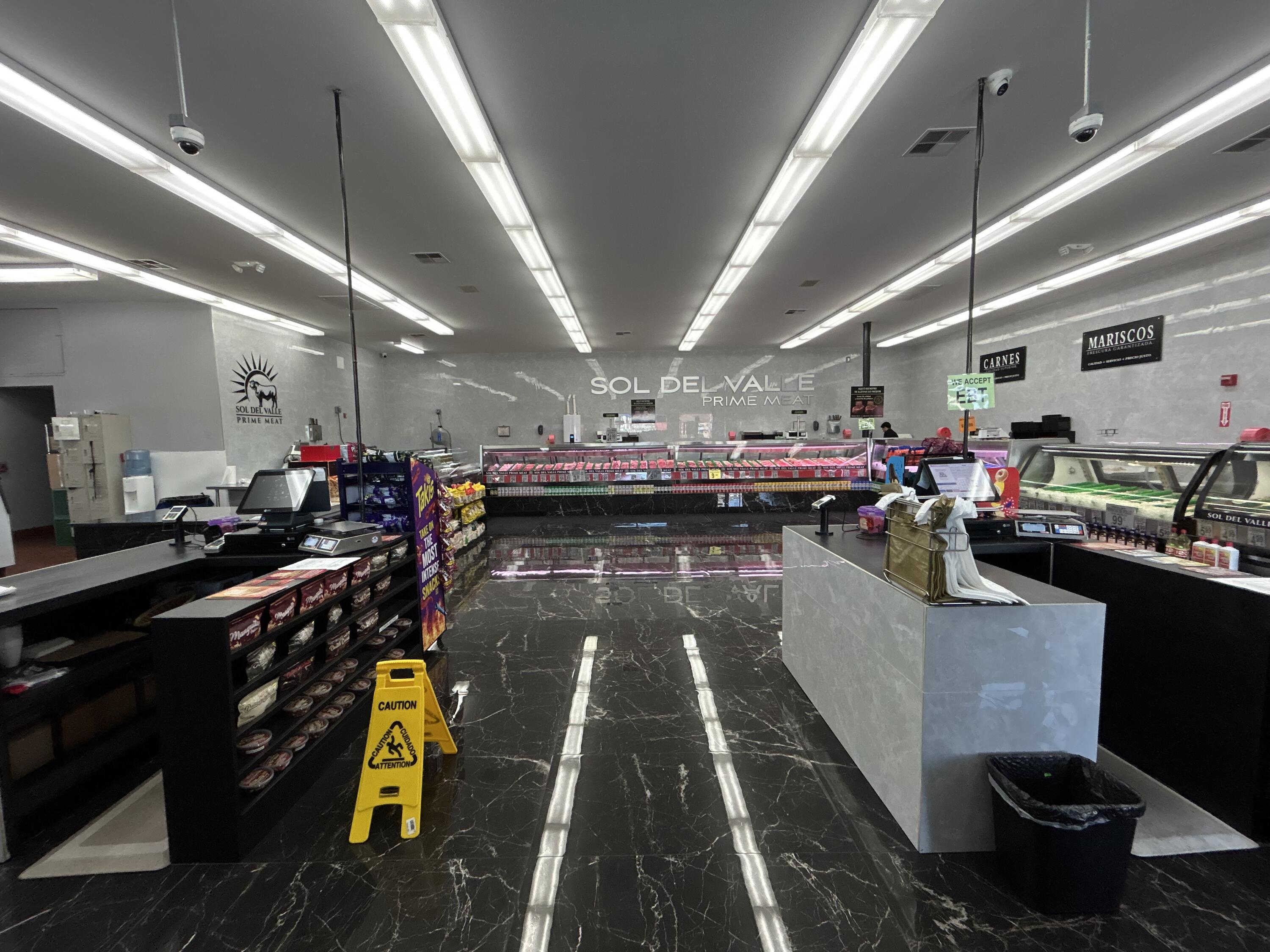 2441 N 10th Ave, Hanford, CA 93230