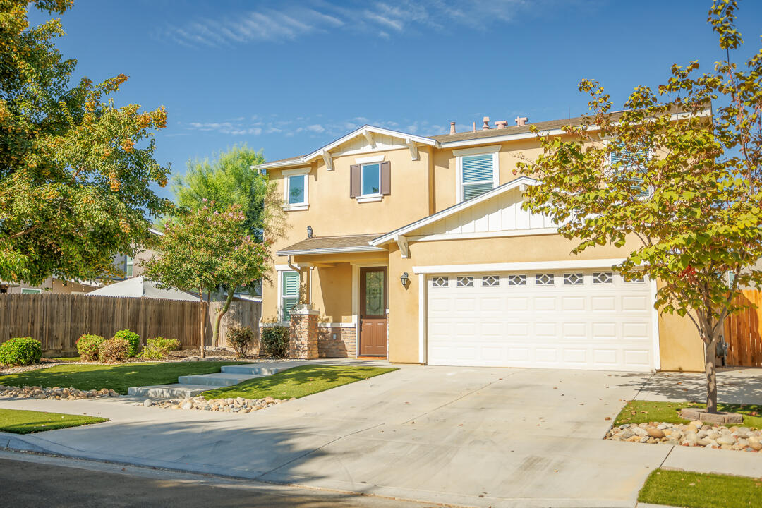 627 S Elverta St, Visalia, CA 93292