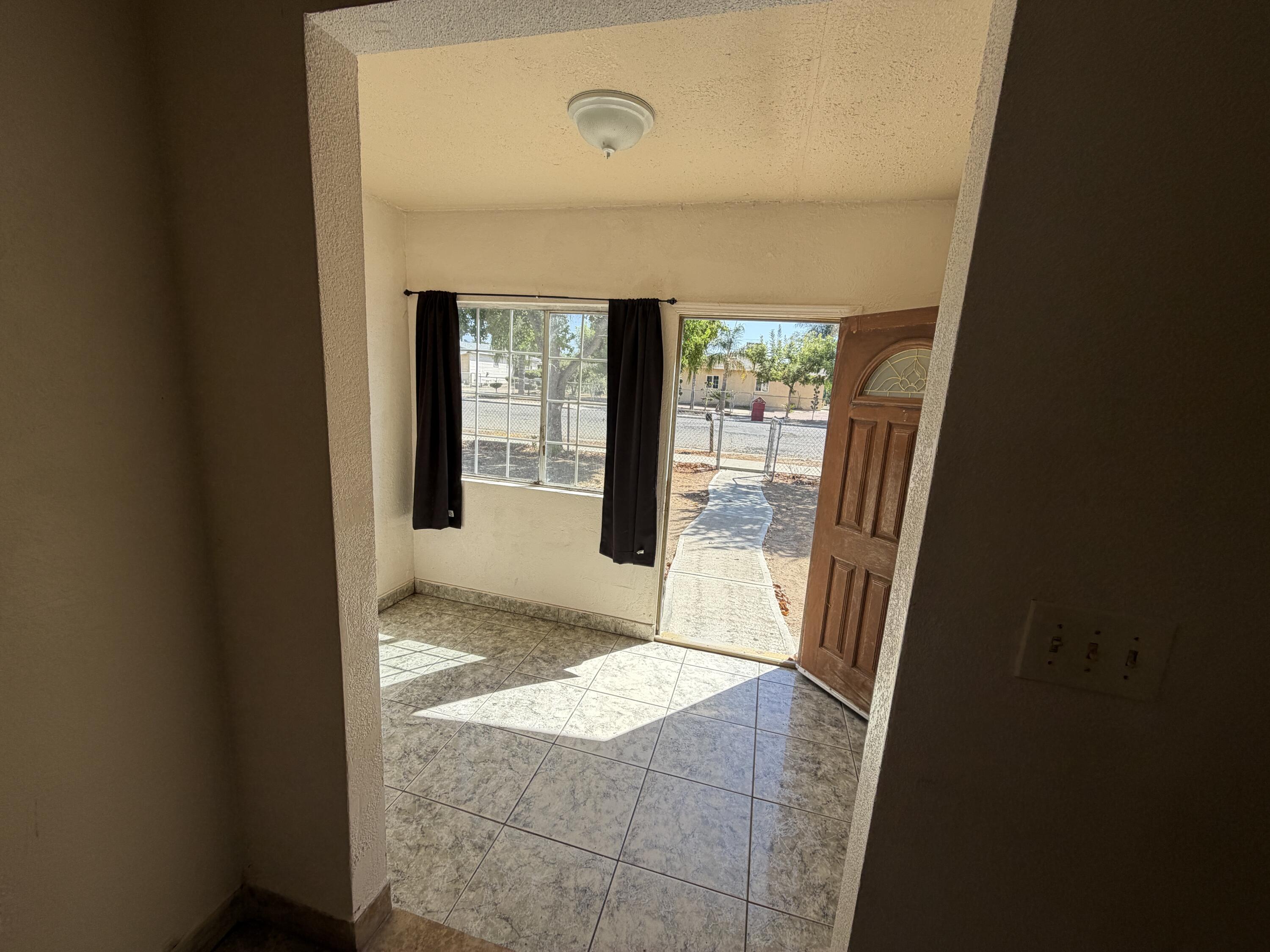 767 12th St, Orange Cove, CA 93646