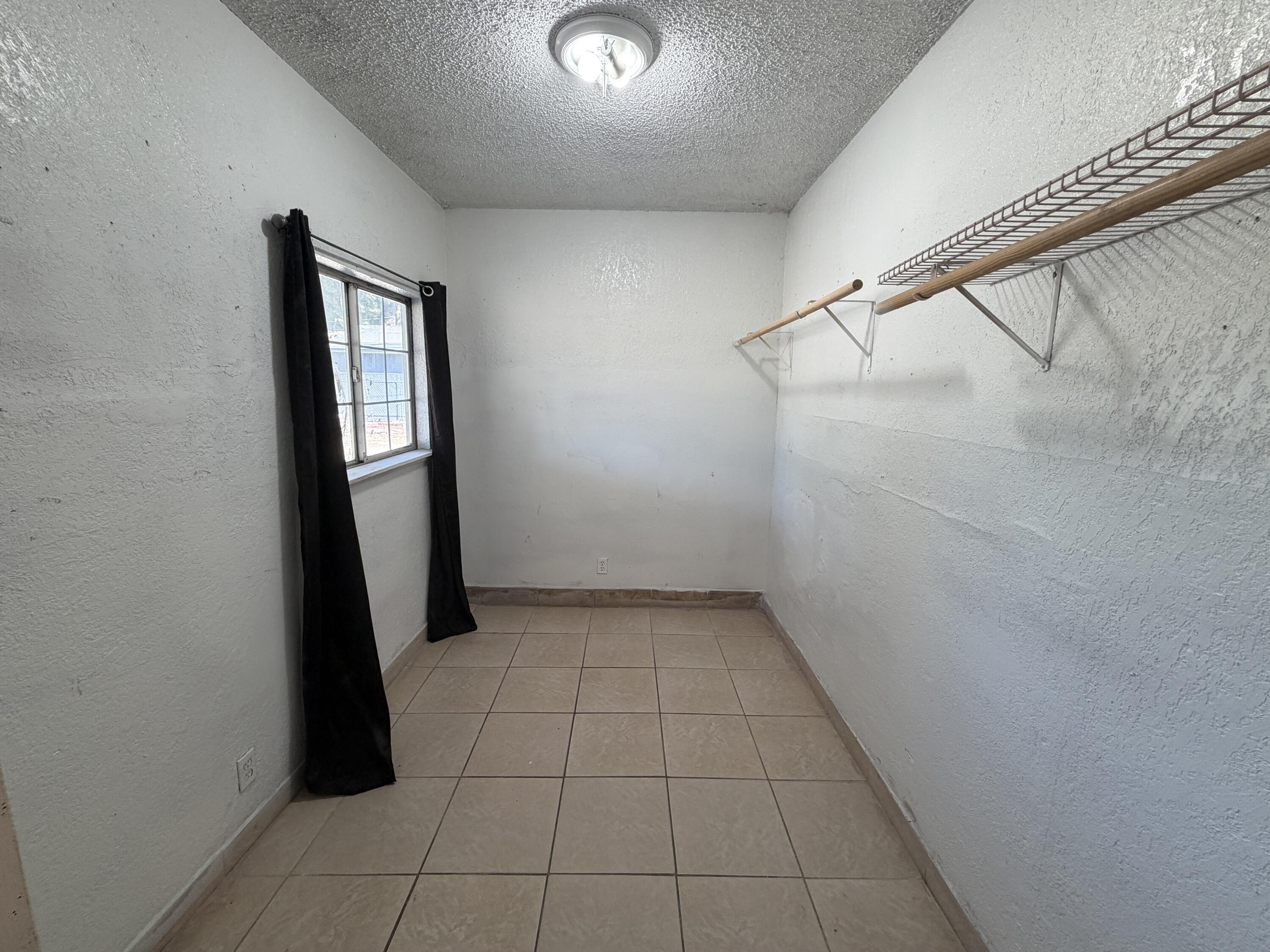 767 12th St, Orange Cove, CA 93646