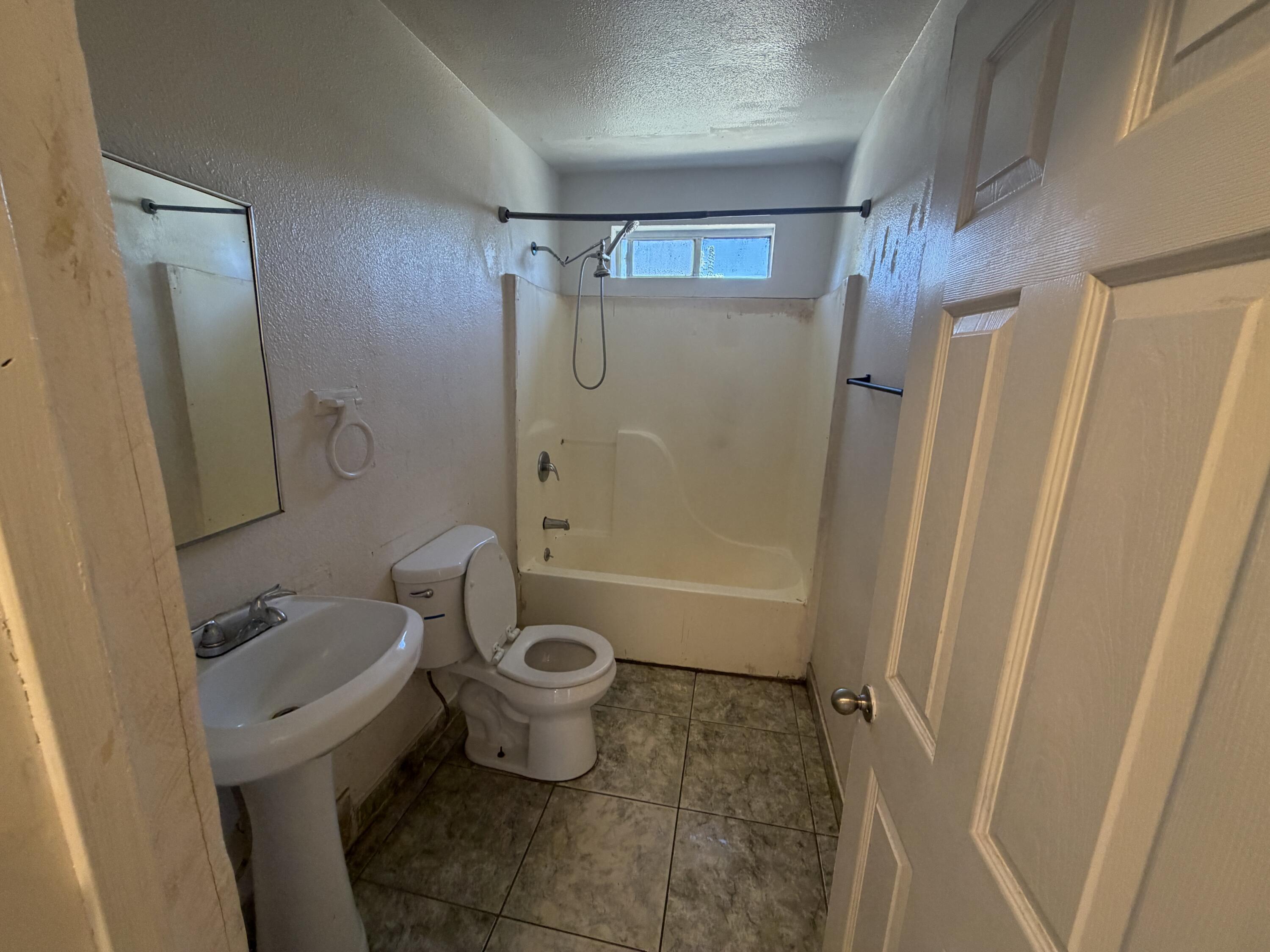 767 12th St, Orange Cove, CA 93646
