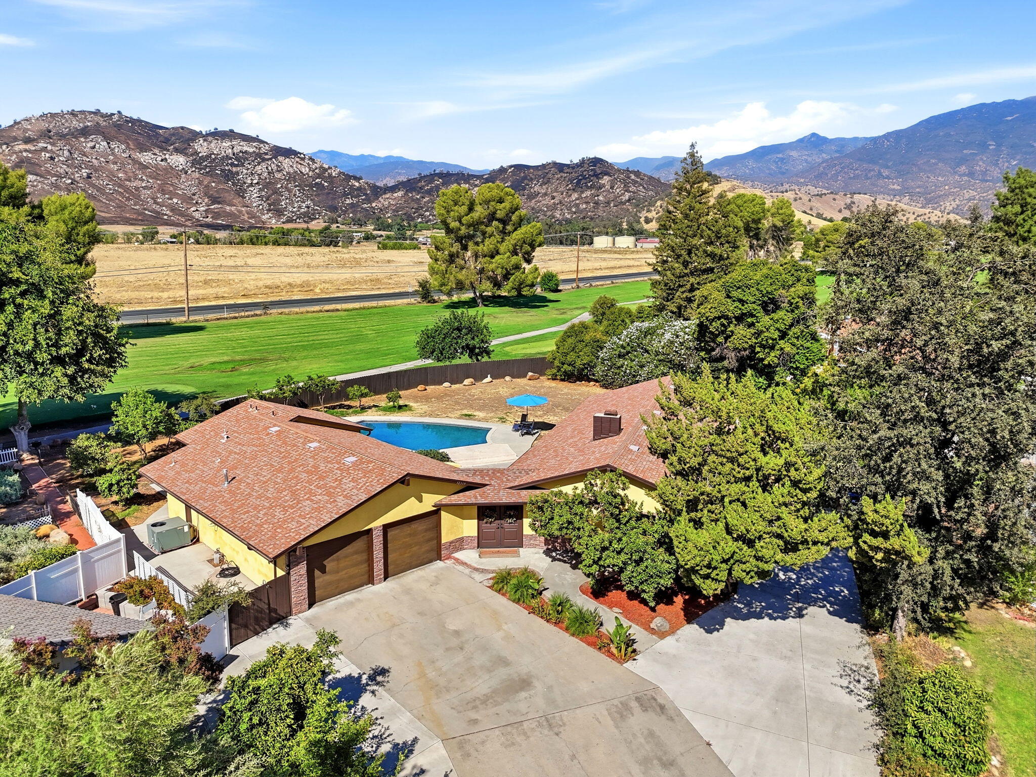 32339 Fairway Dr, Springville, CA 93265