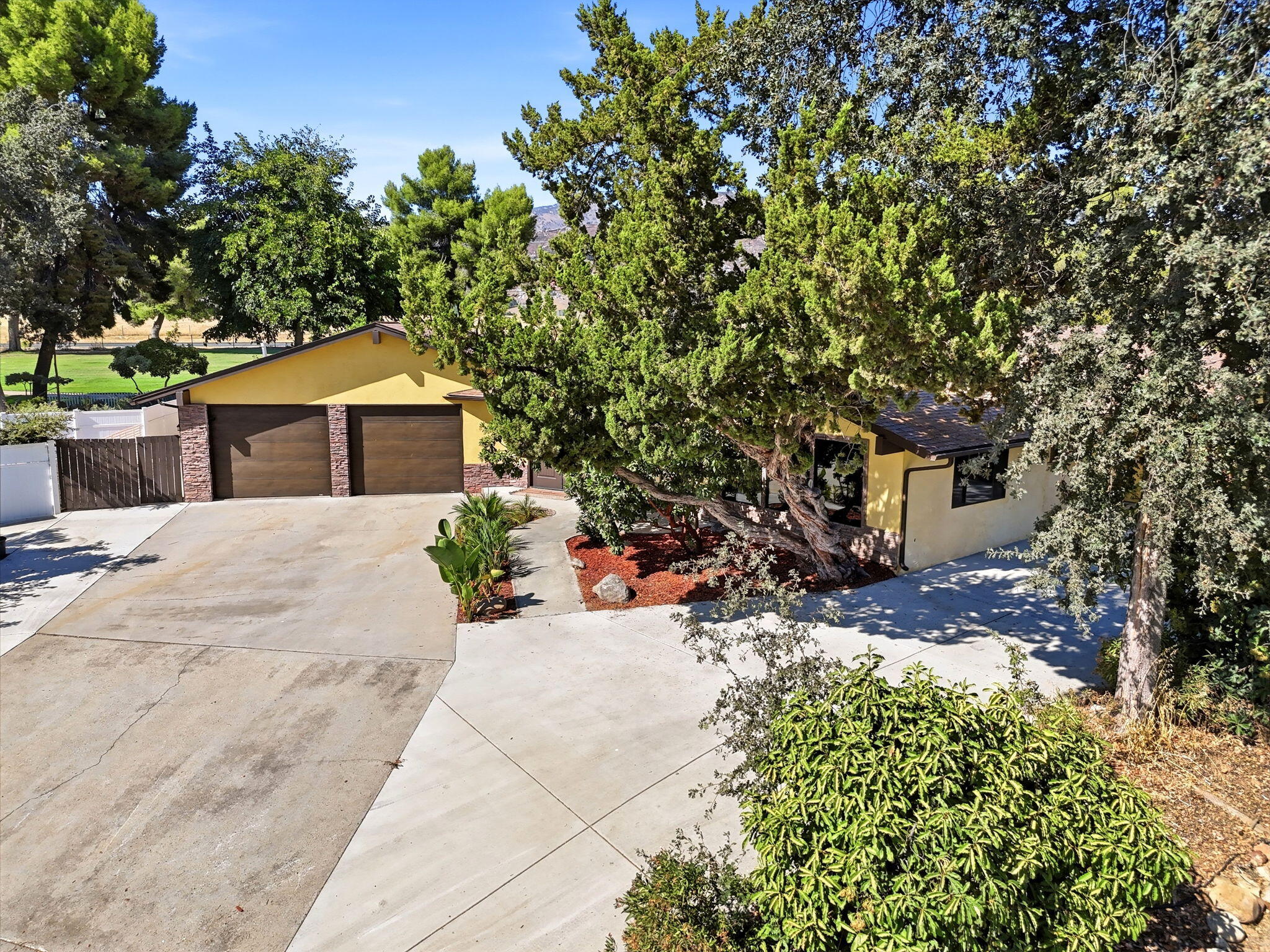 32339 Fairway Dr, Springville, CA 93265