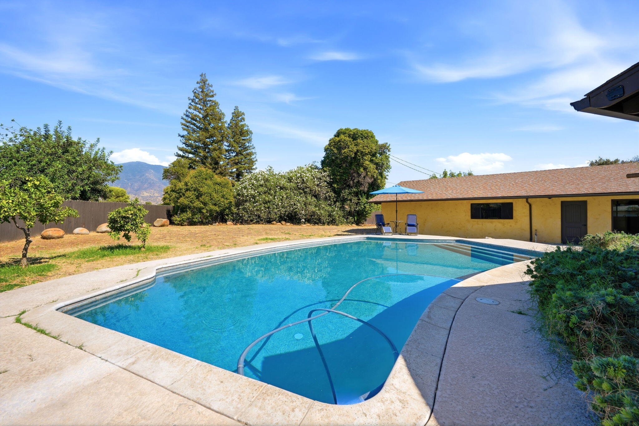 32339 Fairway Dr, Springville, CA 93265