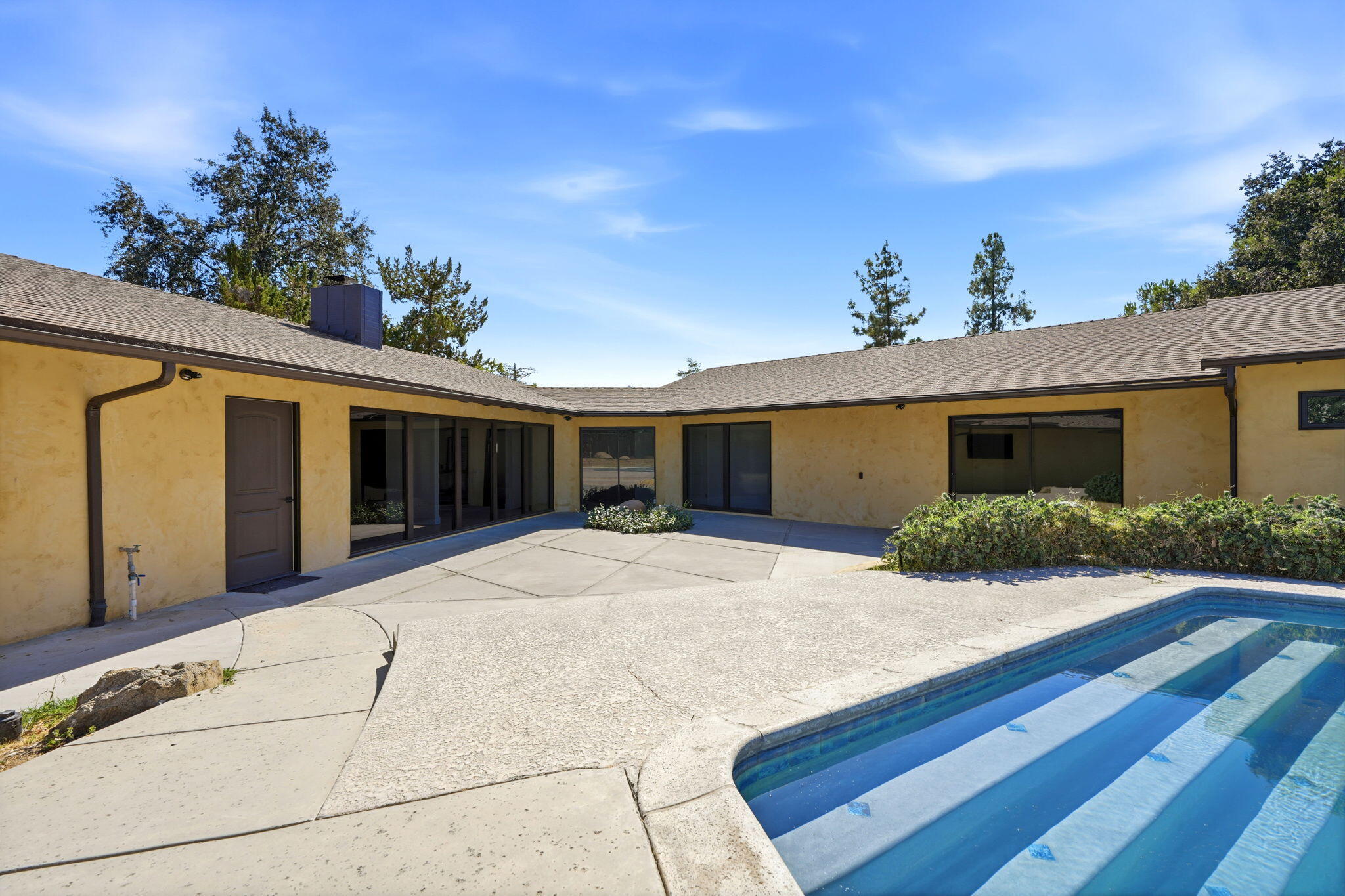 32339 Fairway Dr, Springville, CA 93265