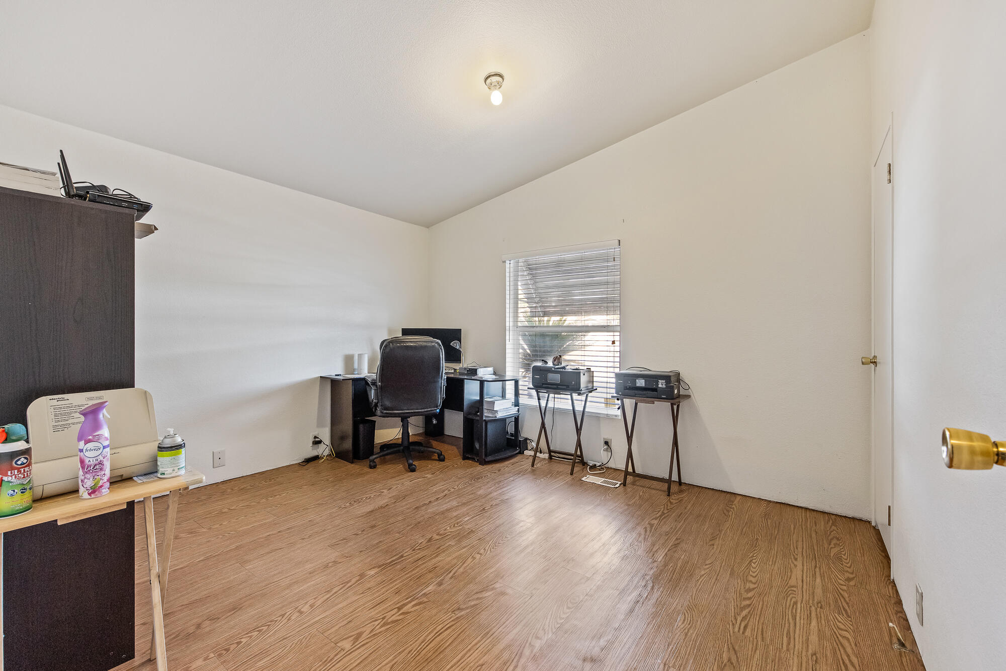 1343 W Morton Ave, Porterville, CA 93257