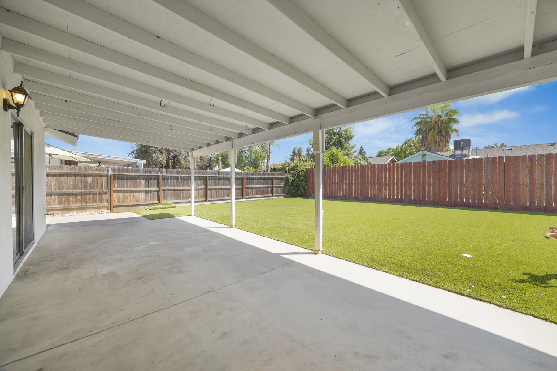 432 Parkview Ct, Tulare, CA 93274