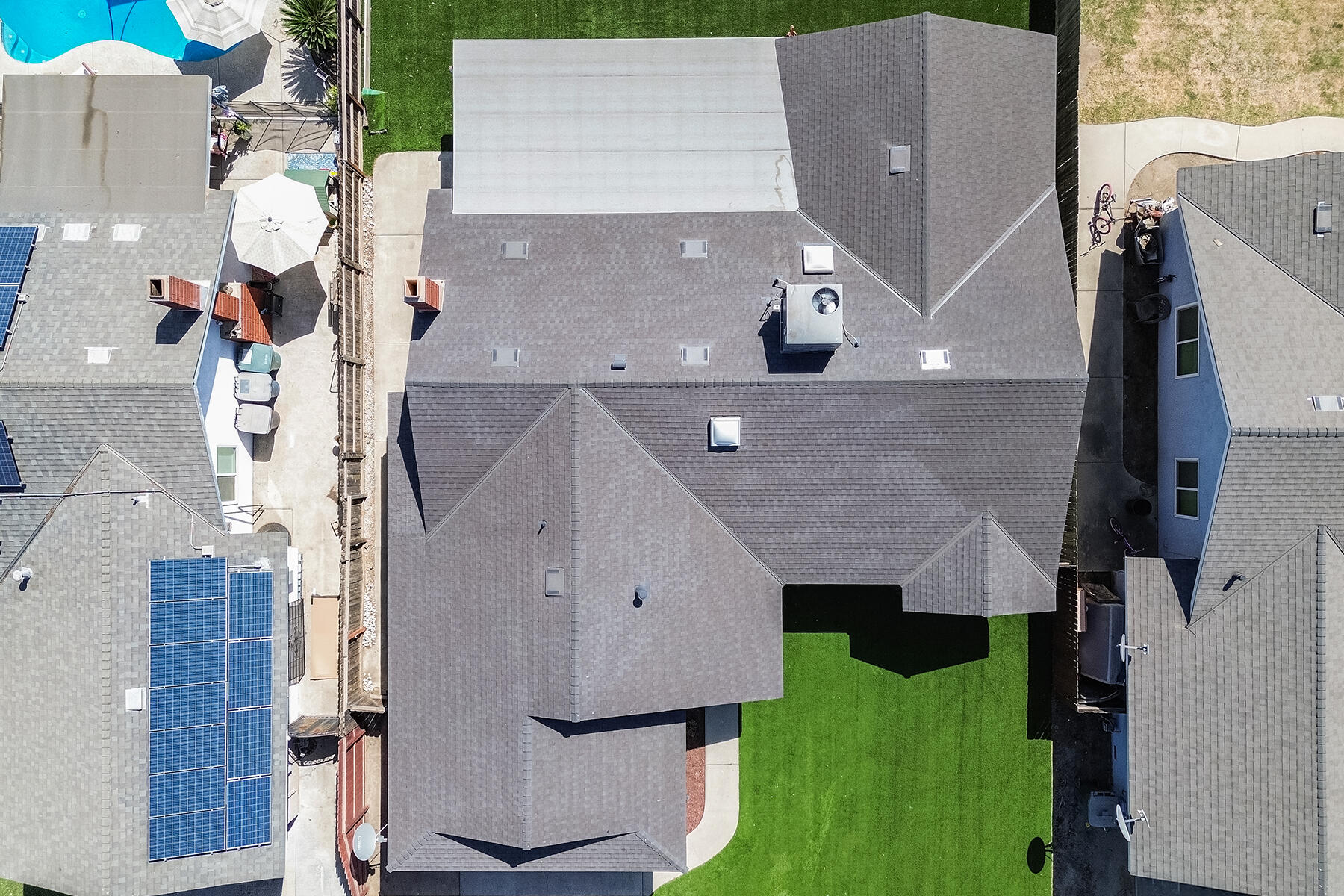 432 Parkview Ct, Tulare, CA 93274