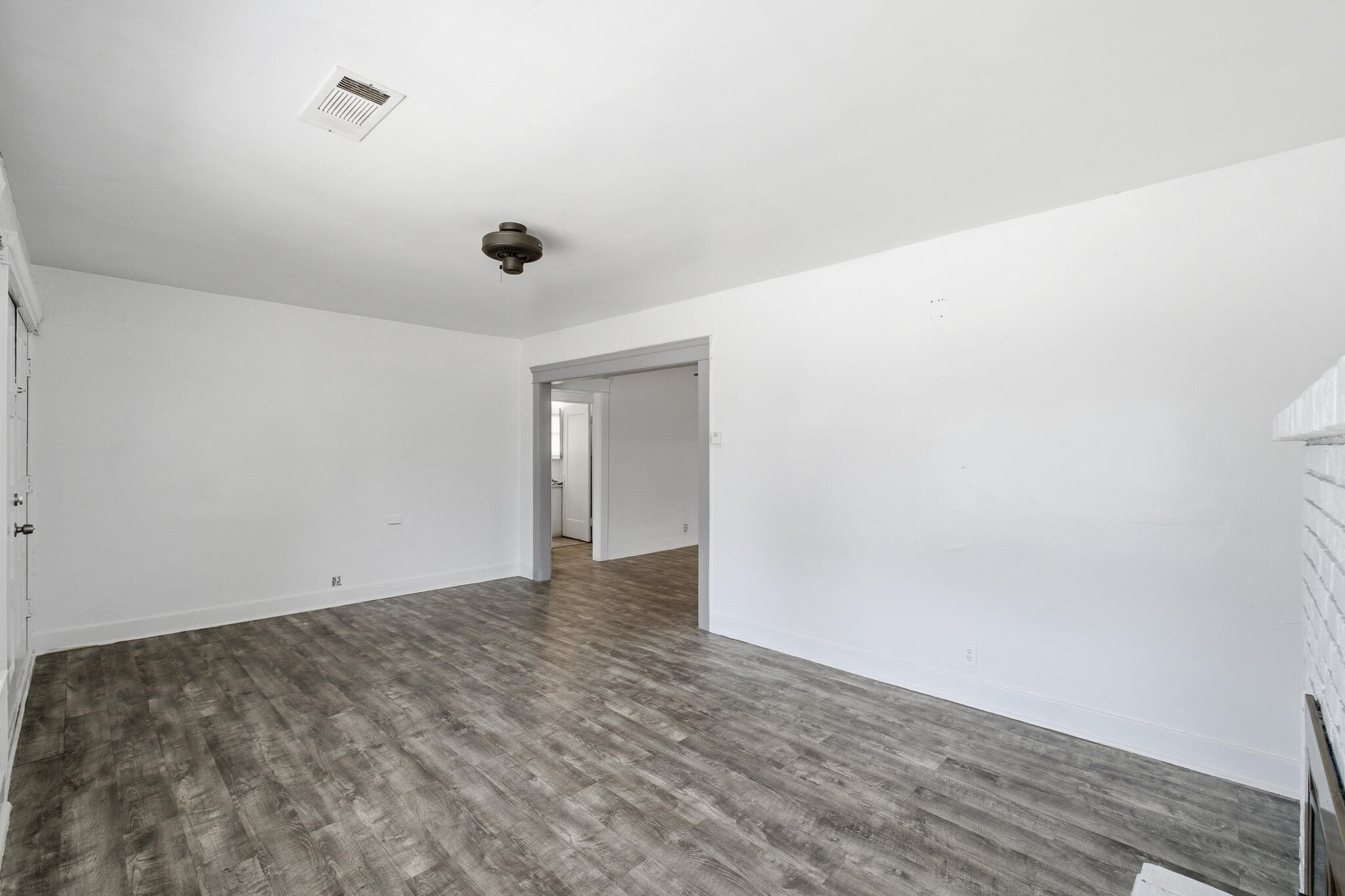 720 E Ventura Ave, Tulare, CA 93274