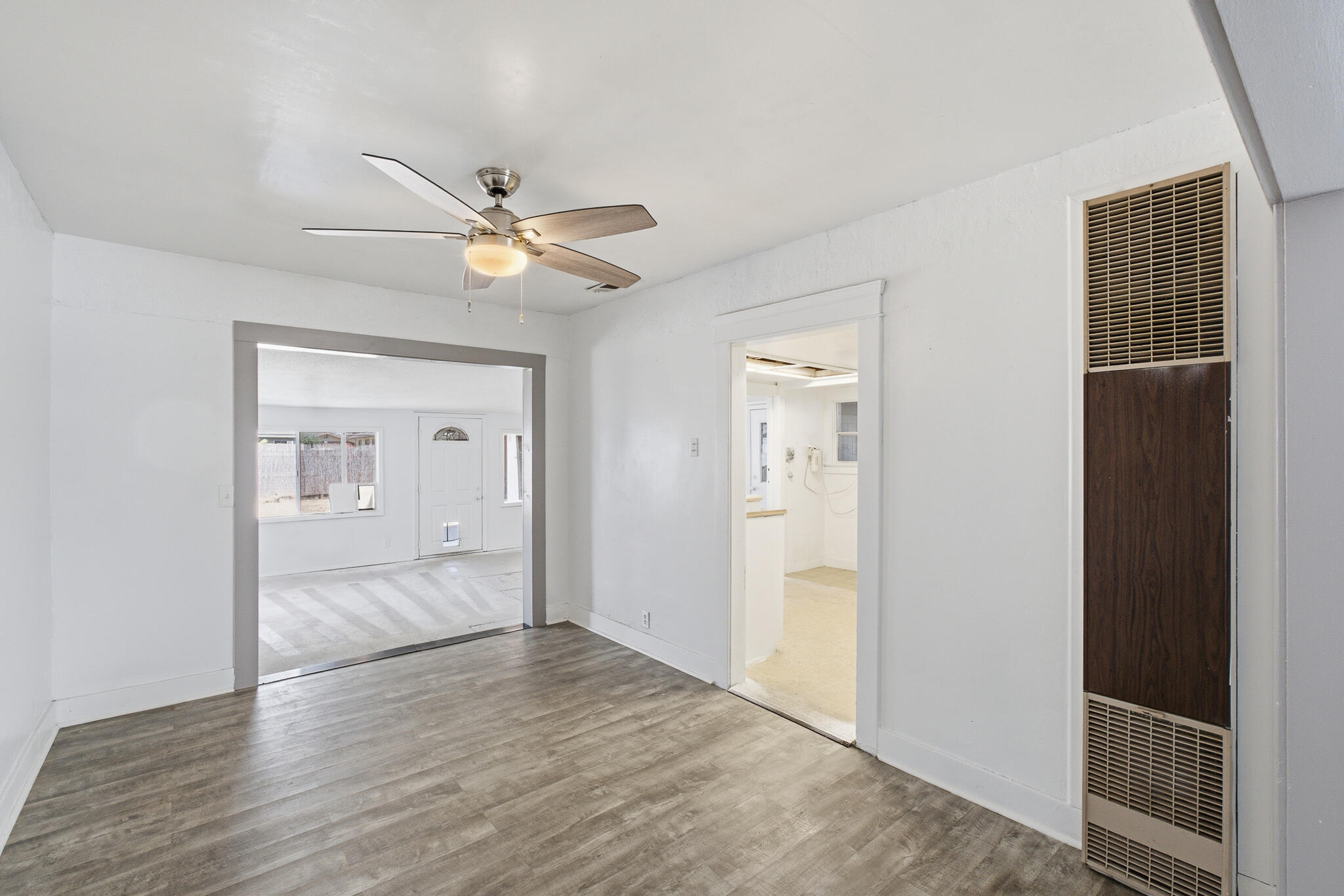 720 E Ventura Ave, Tulare, CA 93274