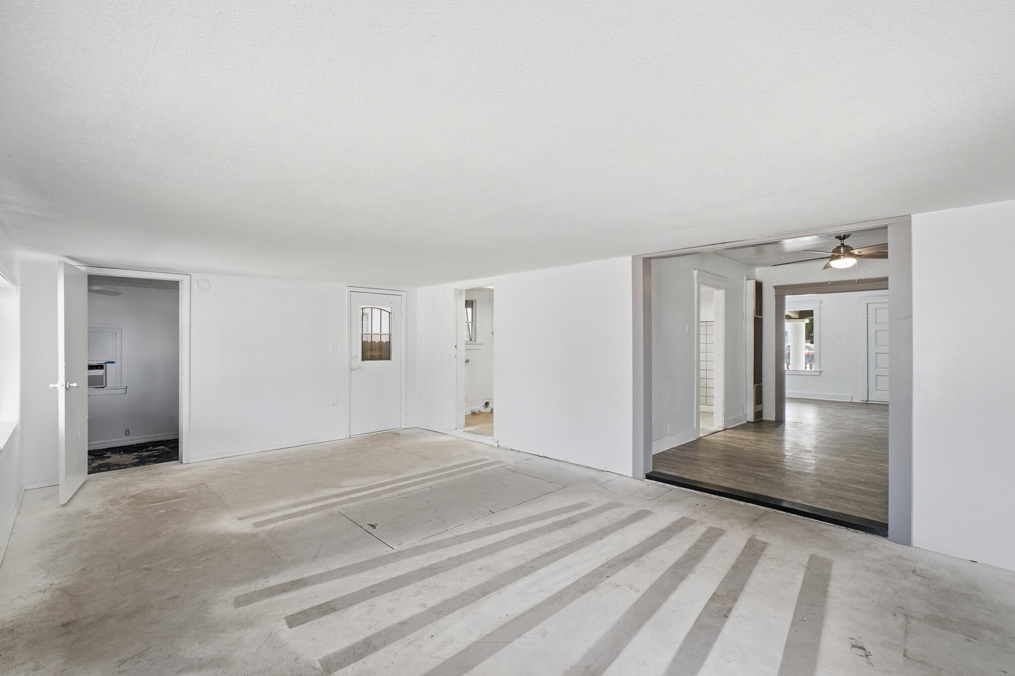 720 E Ventura Ave, Tulare, CA 93274