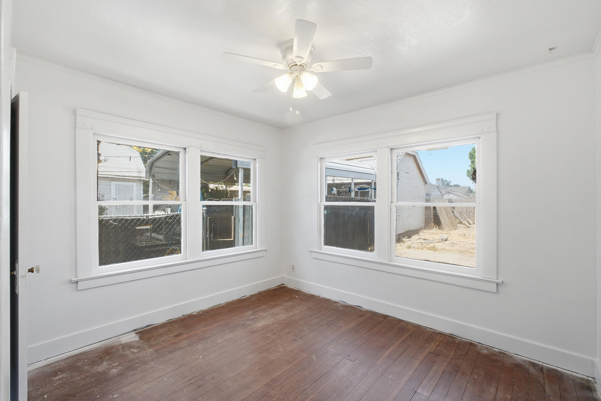 720 E Ventura Ave, Tulare, CA 93274