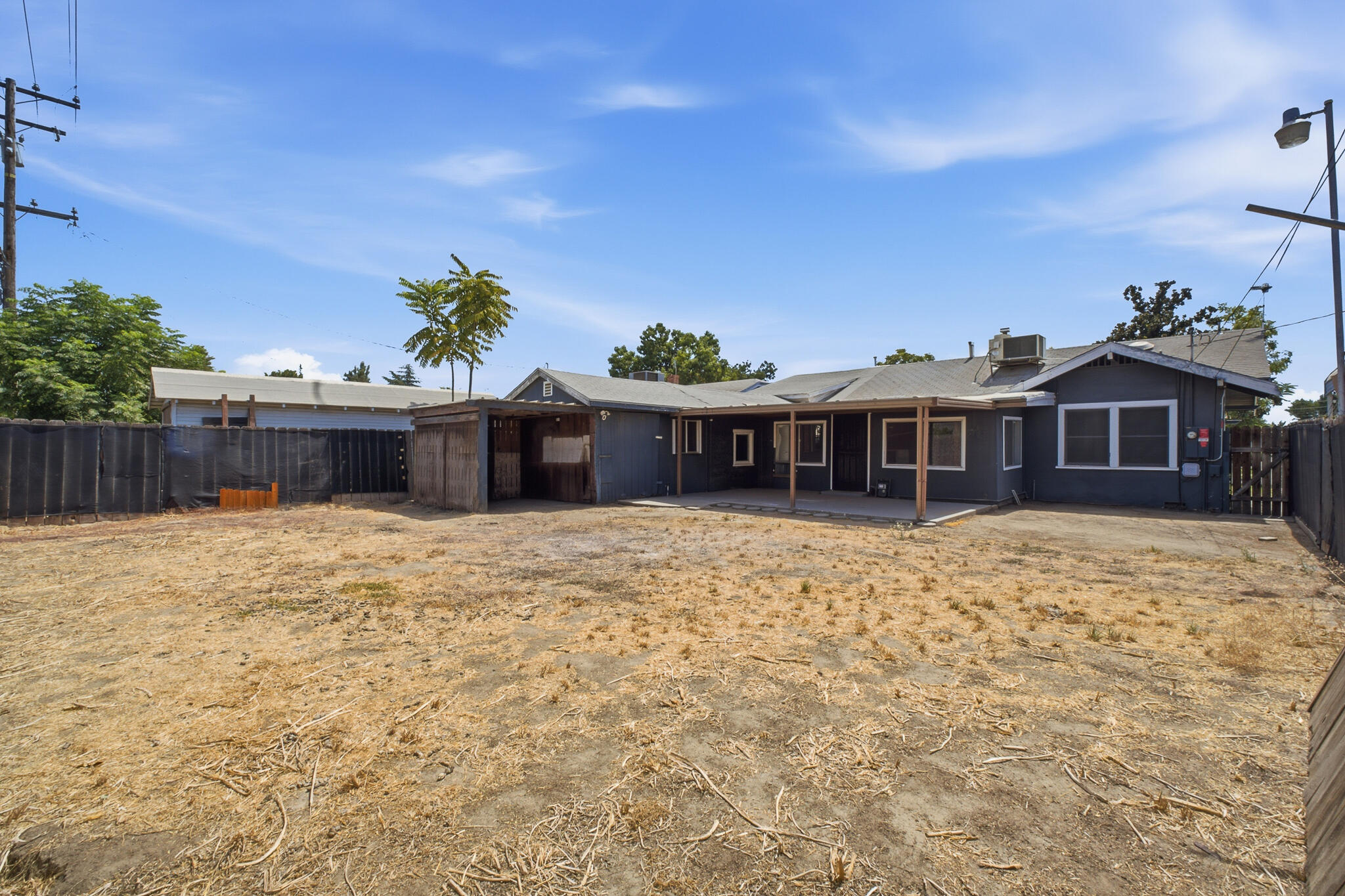 720 E Ventura Ave, Tulare, CA 93274