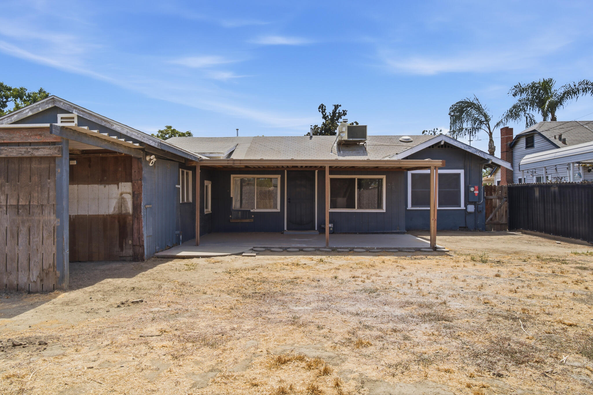 720 E Ventura Ave, Tulare, CA 93274