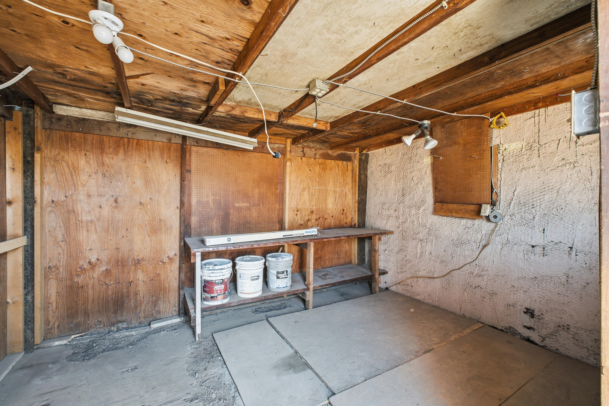 720 E Ventura Ave, Tulare, CA 93274