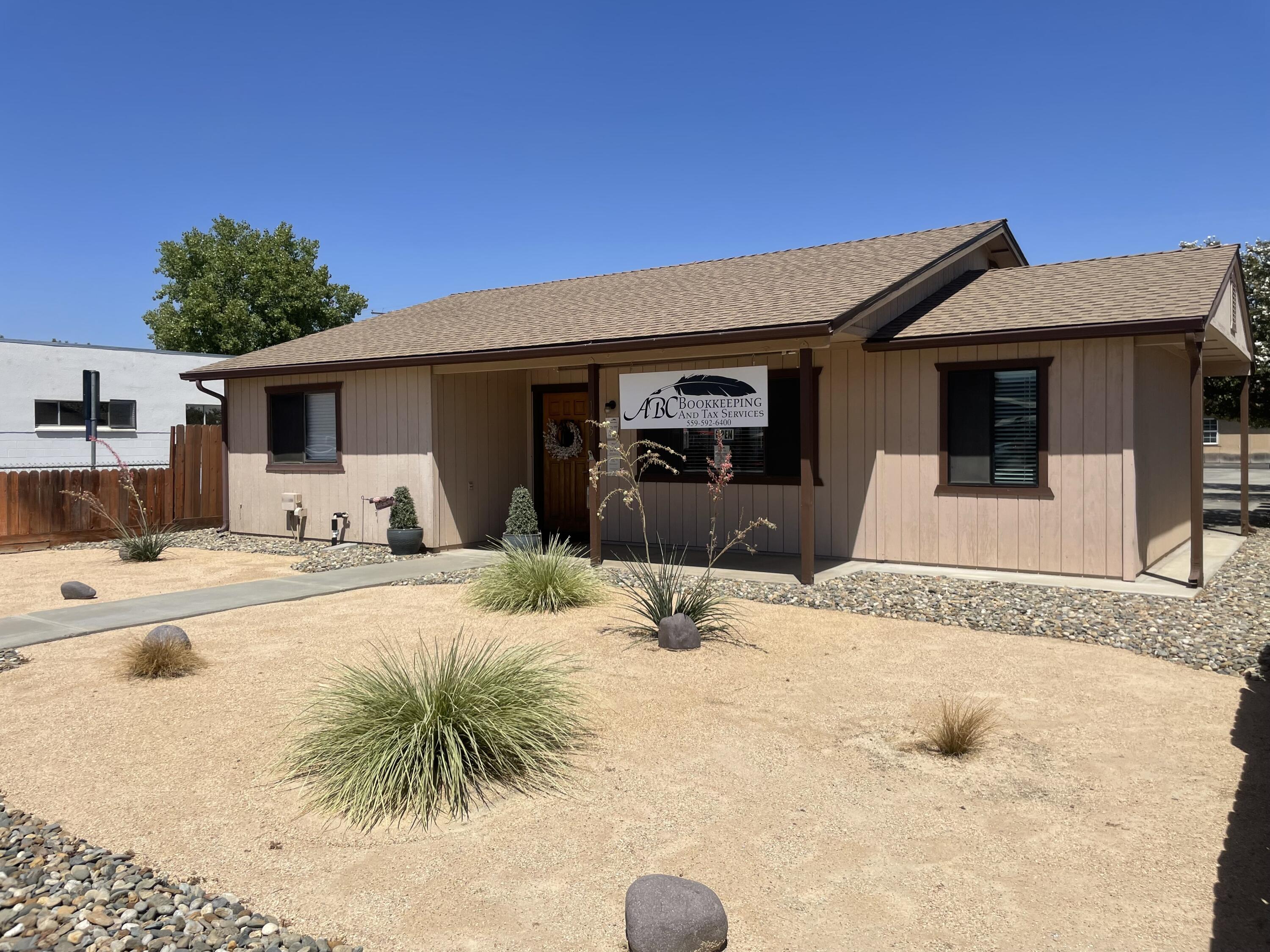 145 S D St, Exeter, CA 93221
