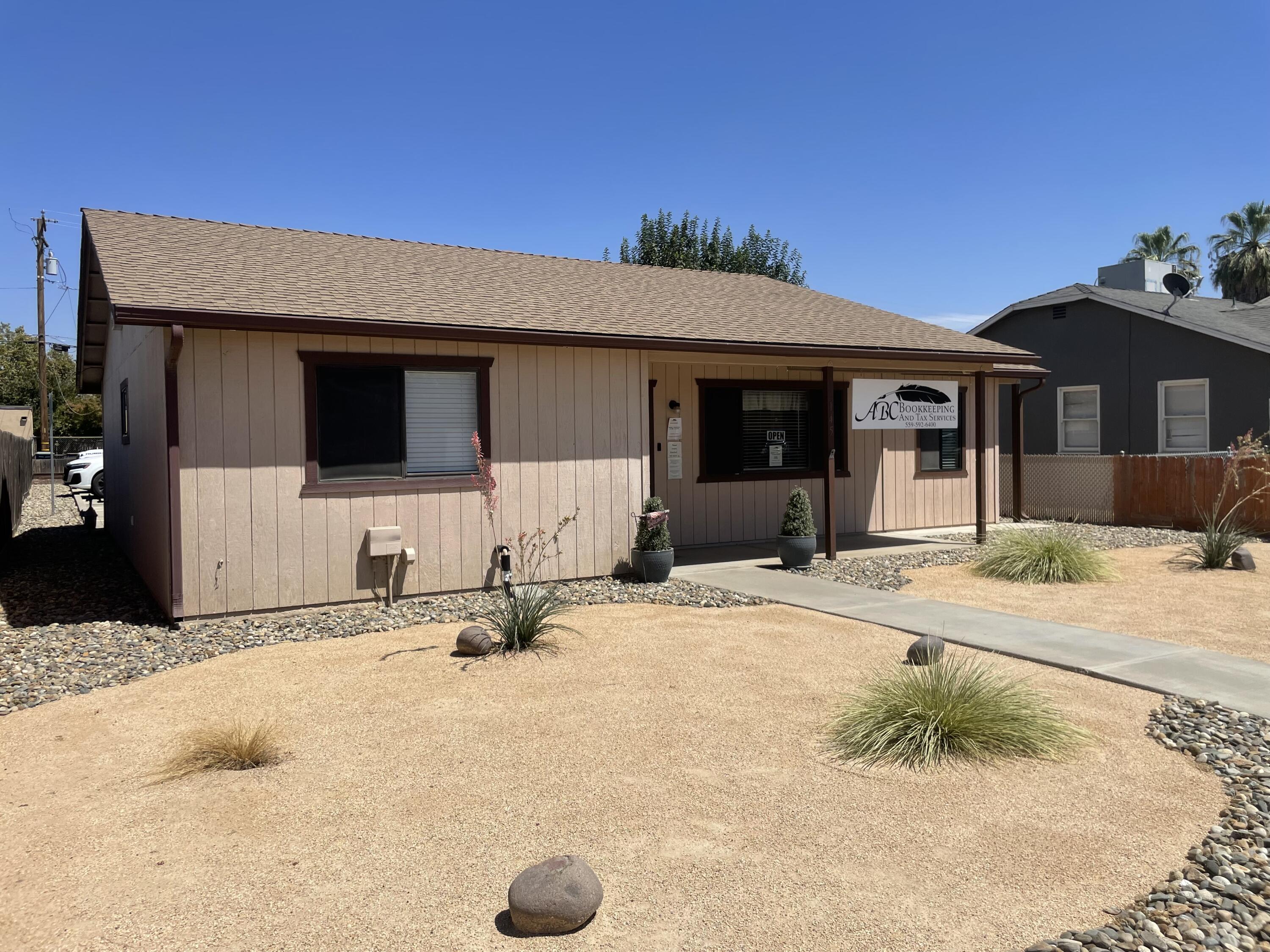 145 S D St, Exeter, CA 93221