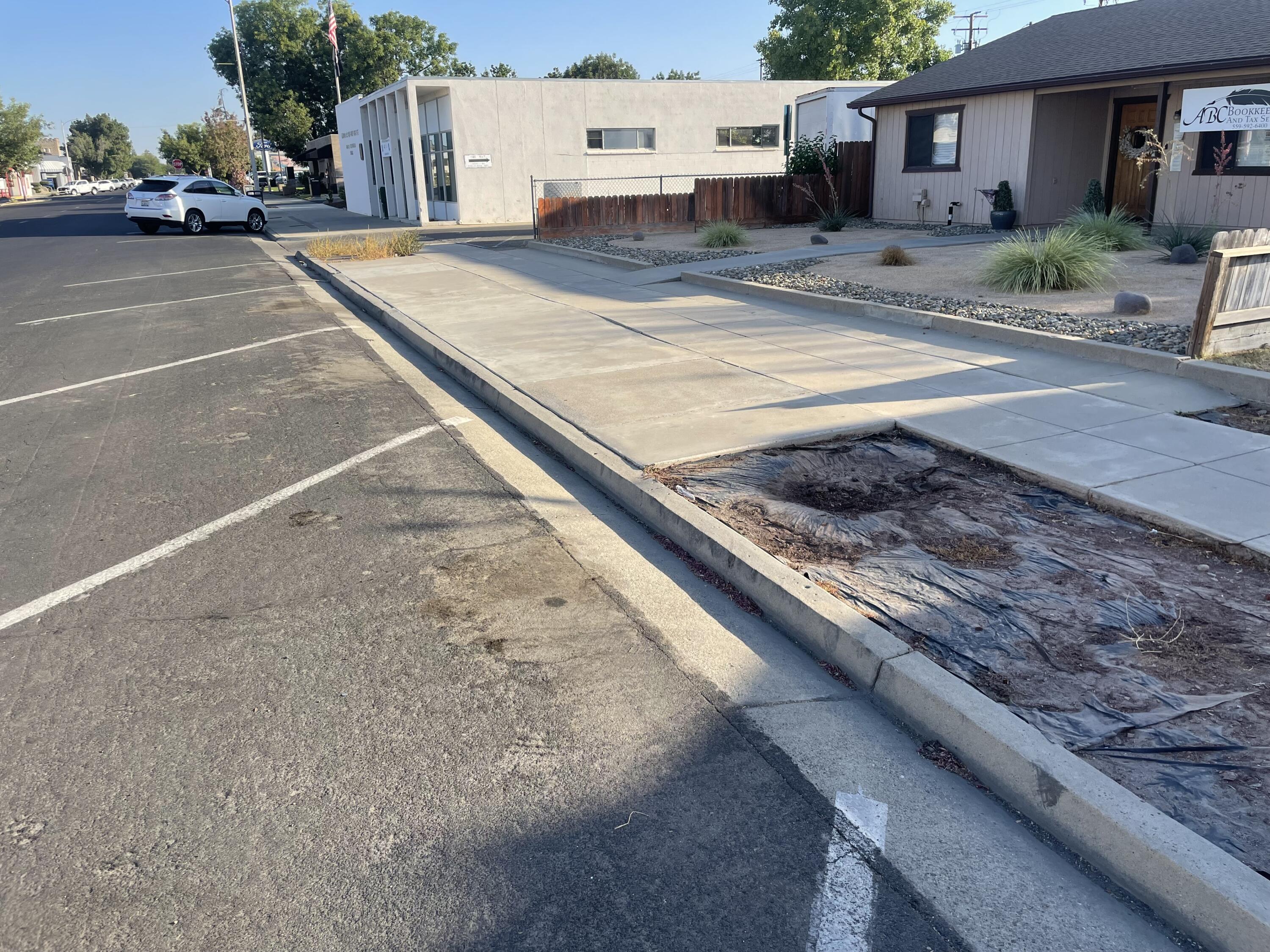145 S D St, Exeter, CA 93221