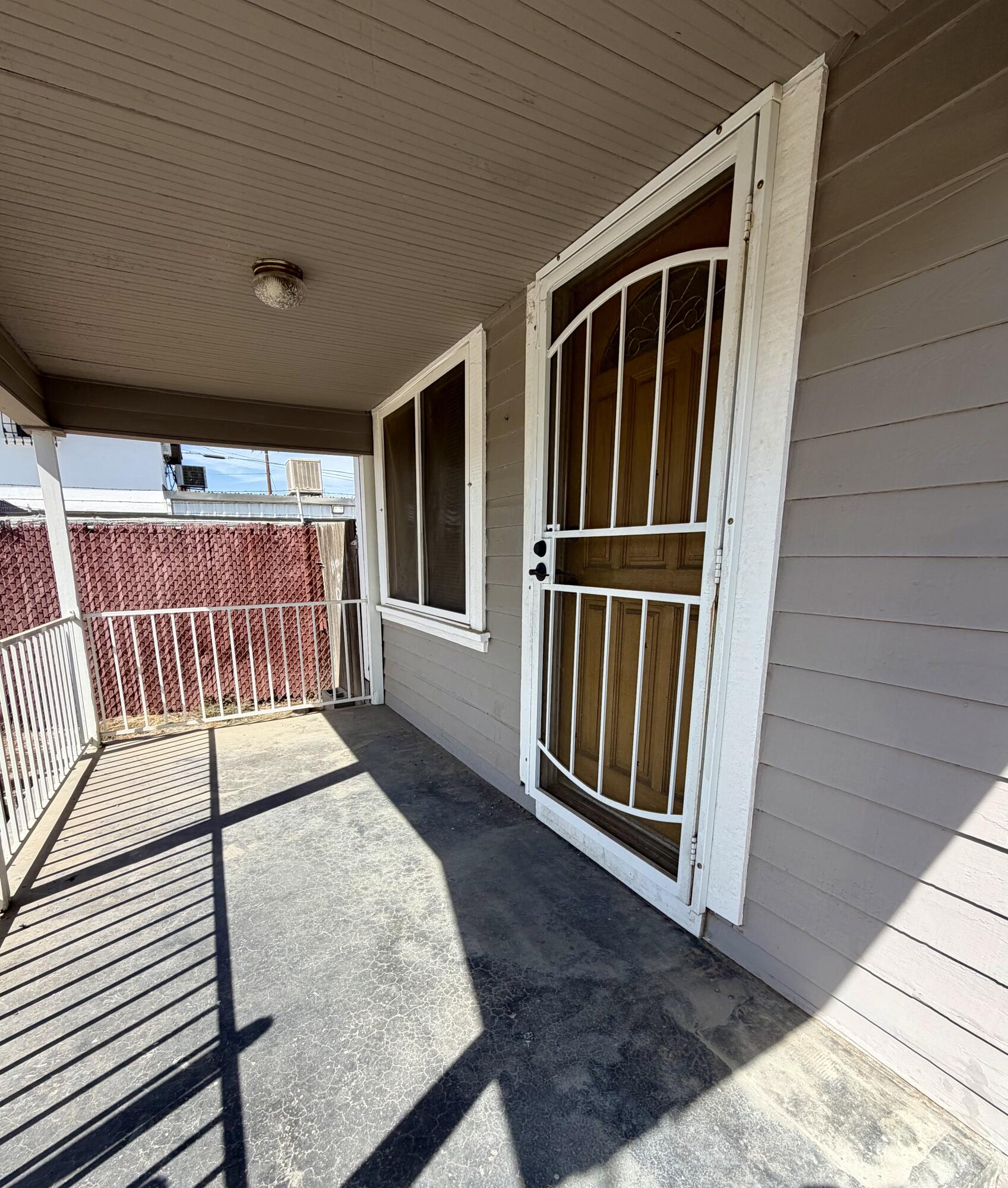 206 S Bradley Ct, Visalia, CA 93292
