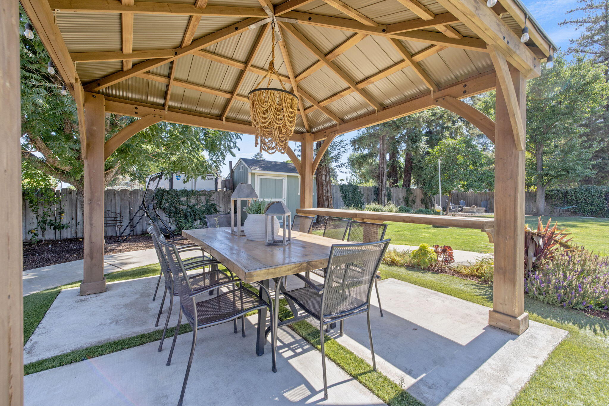 587 E Camelia Ave, Tulare, CA 93274