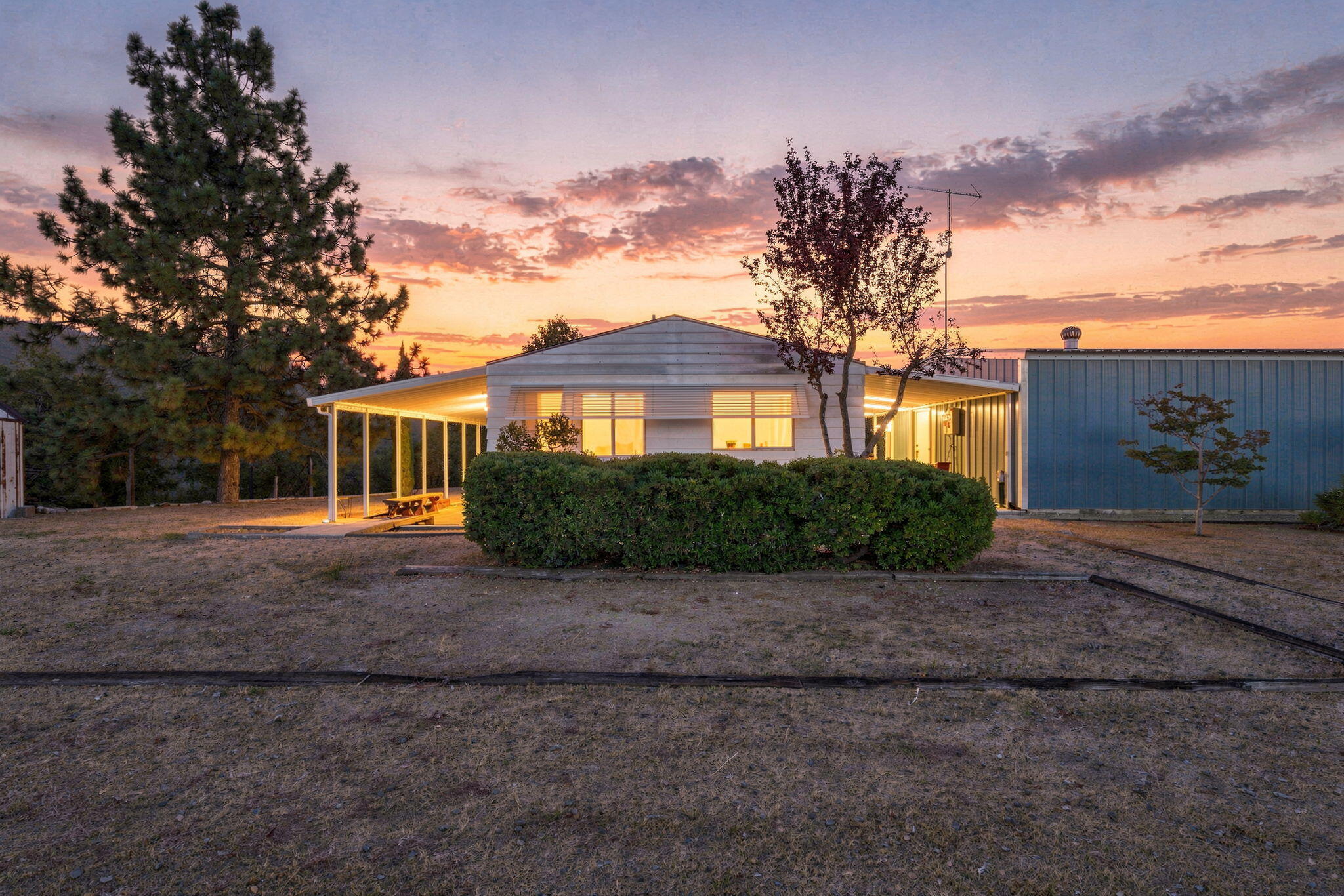 52575 Hogback Dr, Miramonte, CA 93641