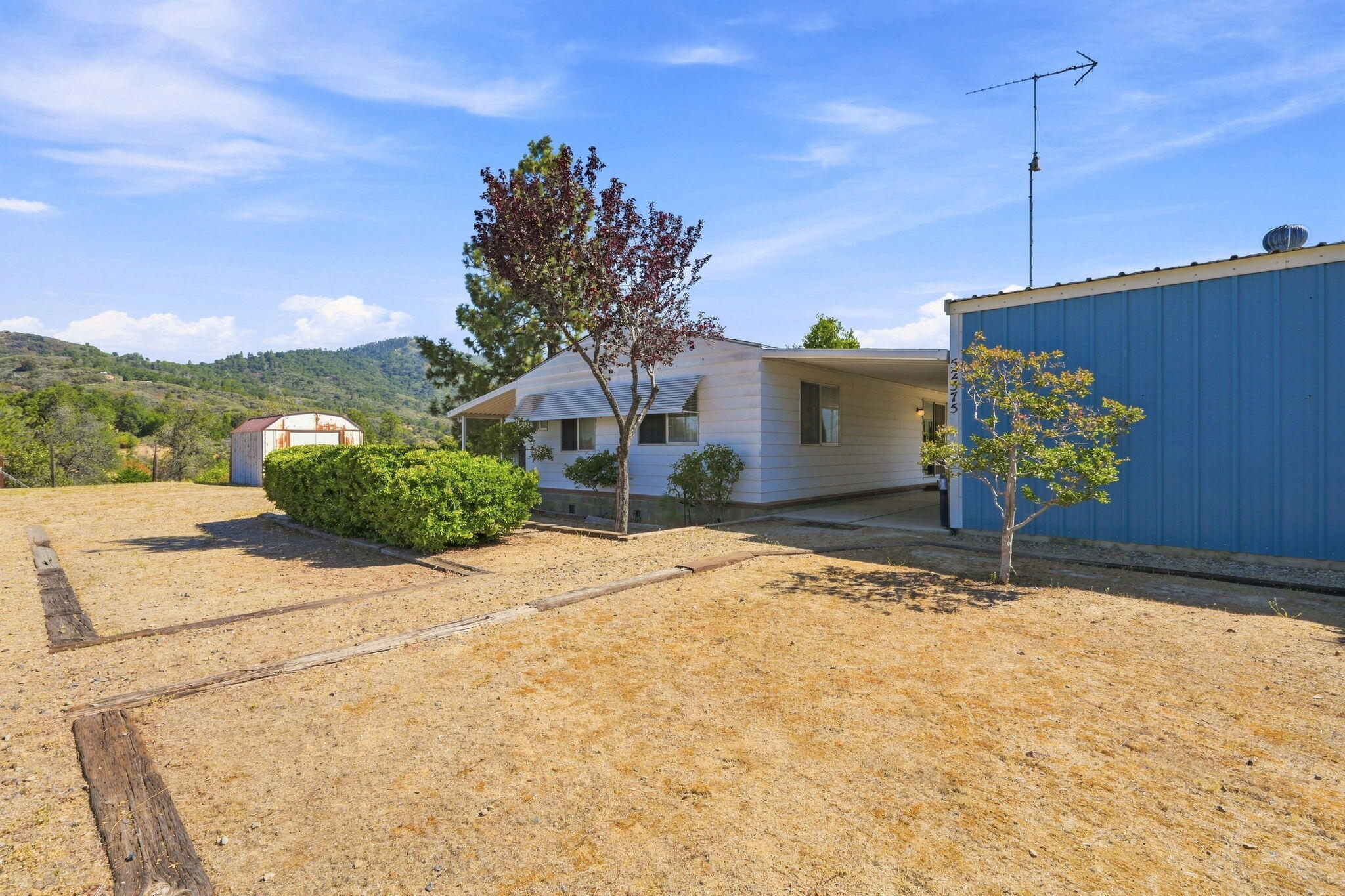 52575 Hogback Dr, Miramonte, CA 93641