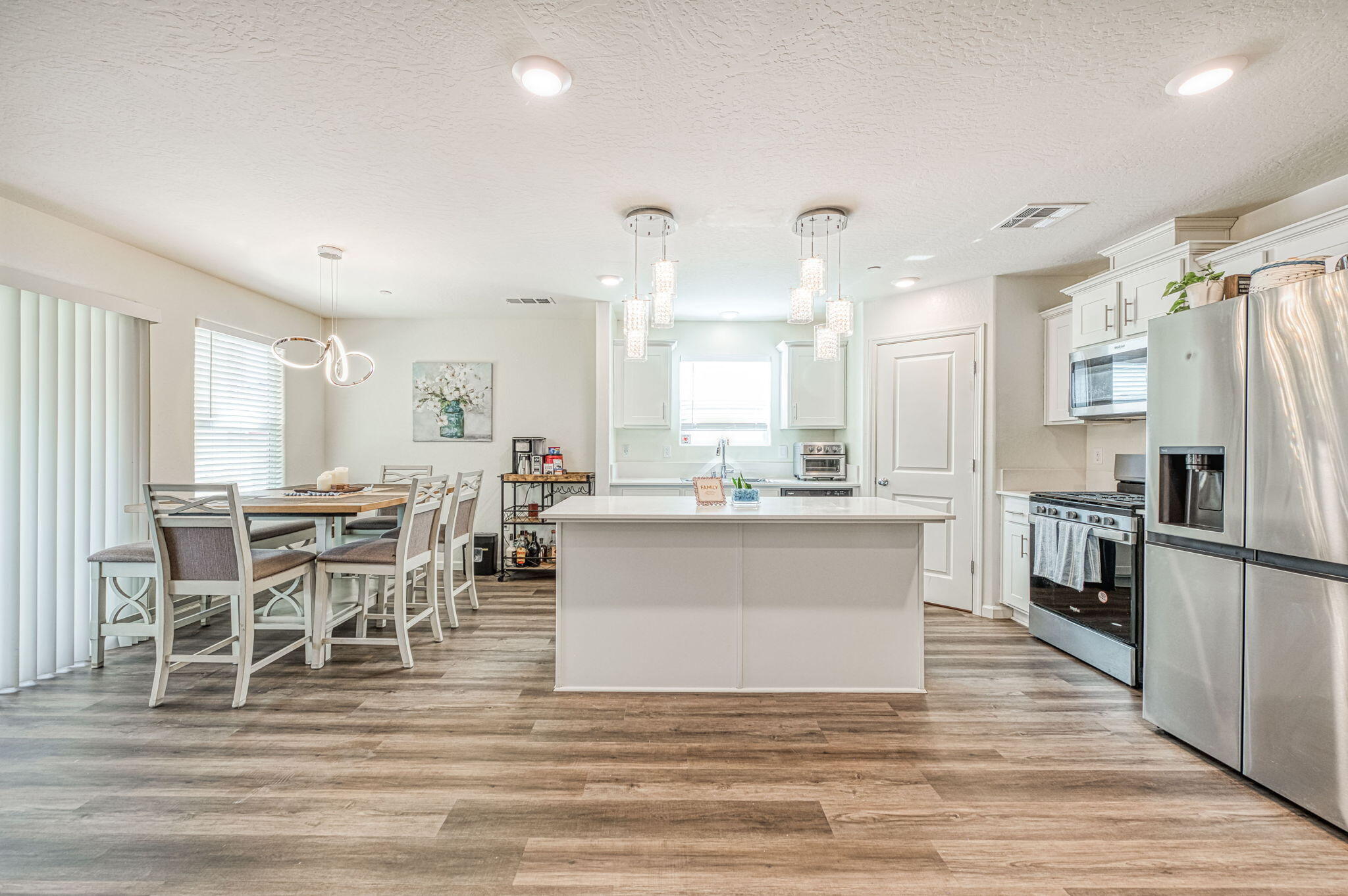 545 W Bravo Ave, Woodlake, CA 93286