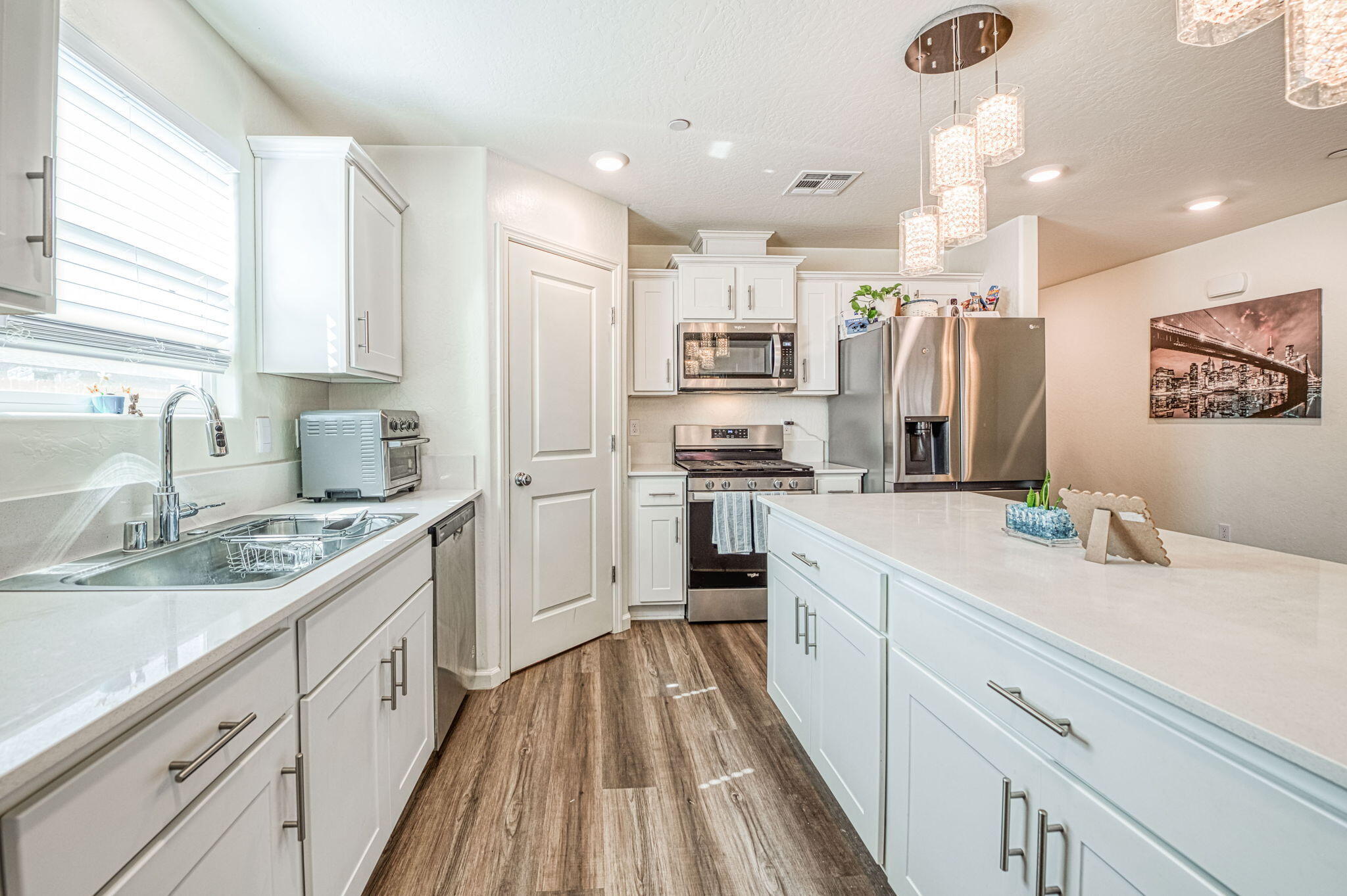 545 W Bravo Ave, Woodlake, CA 93286