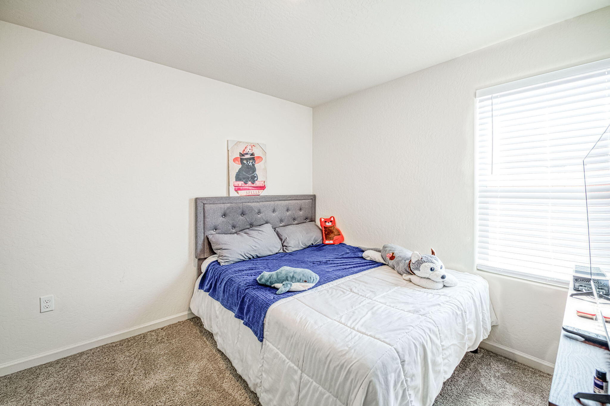 545 W Bravo Ave, Woodlake, CA 93286