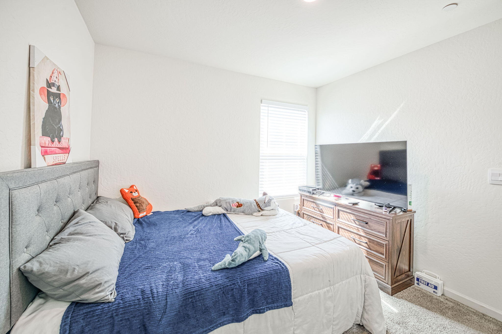 545 W Bravo Ave, Woodlake, CA 93286