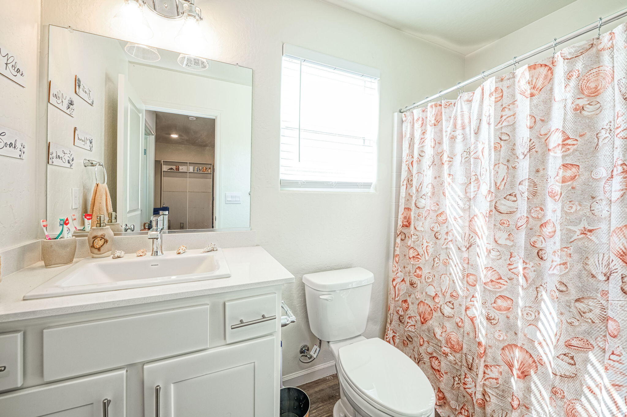 545 W Bravo Ave, Woodlake, CA 93286