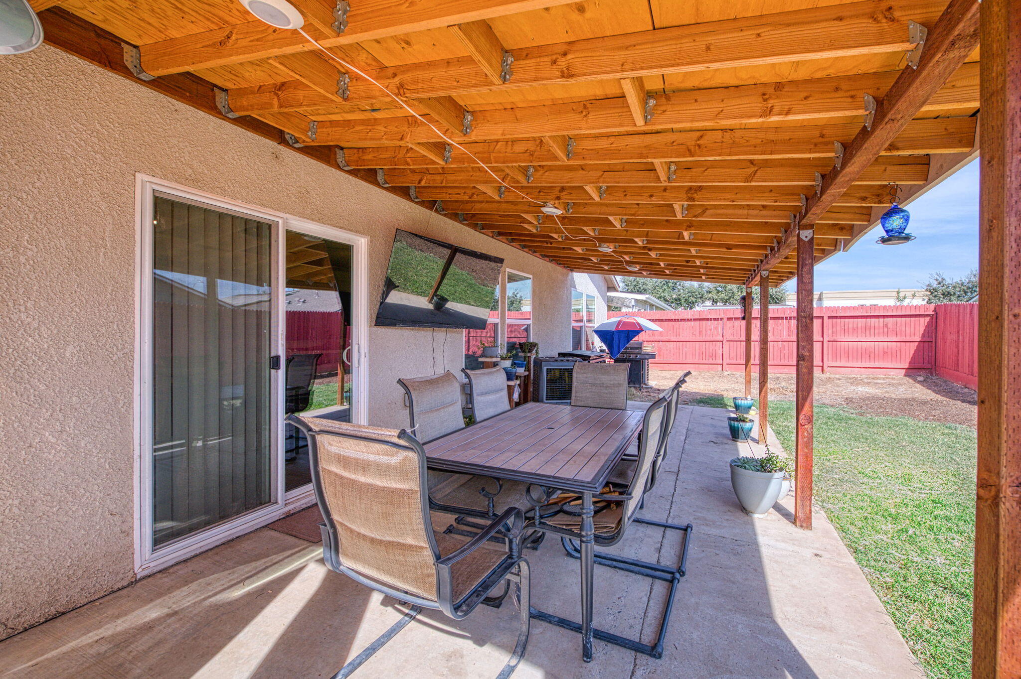 545 W Bravo Ave, Woodlake, CA 93286