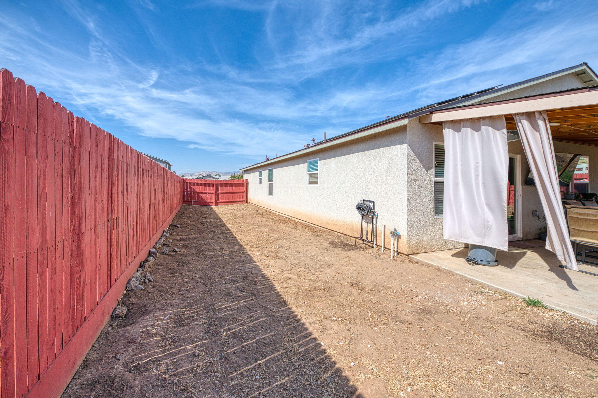 545 W Bravo Ave, Woodlake, CA 93286