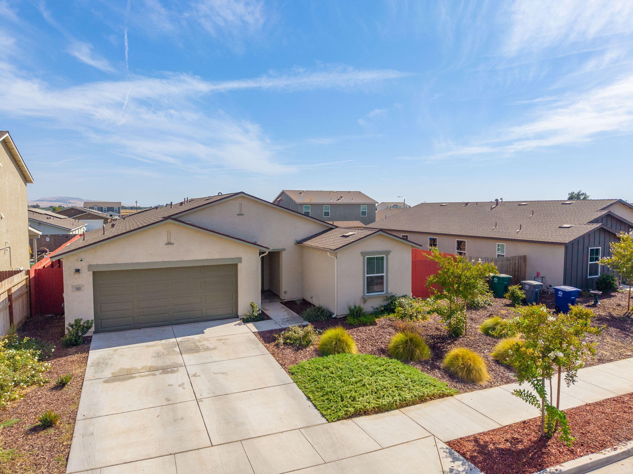 545 W Bravo Ave, Woodlake, CA 93286