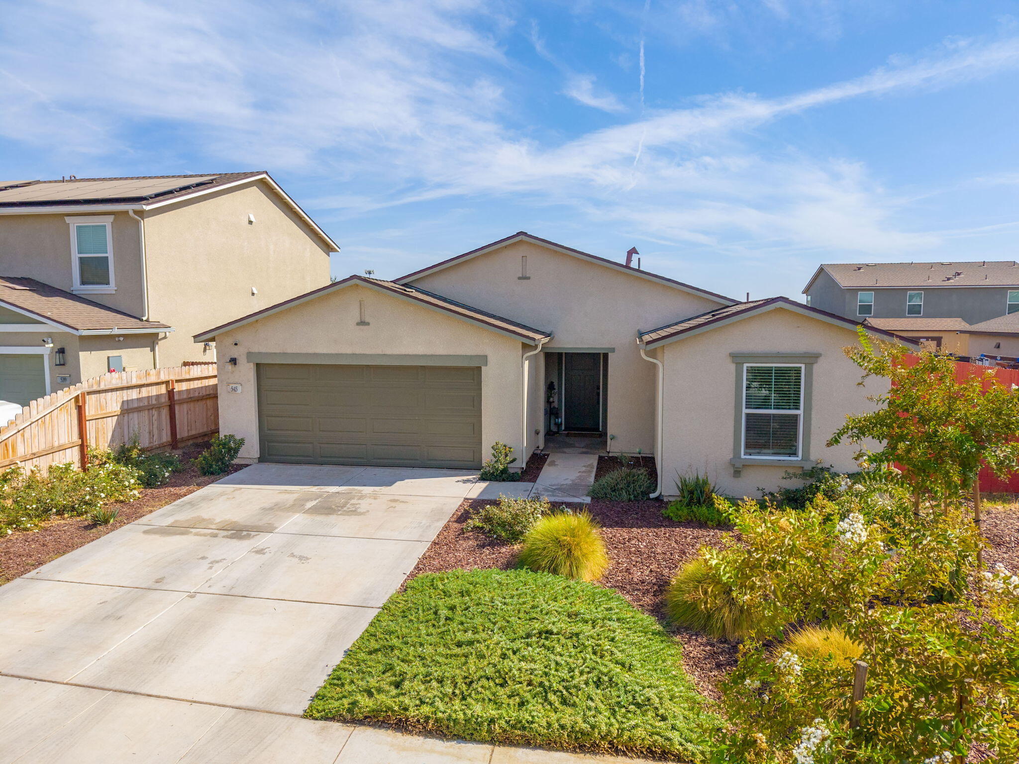 545 W Bravo Ave, Woodlake, CA 93286