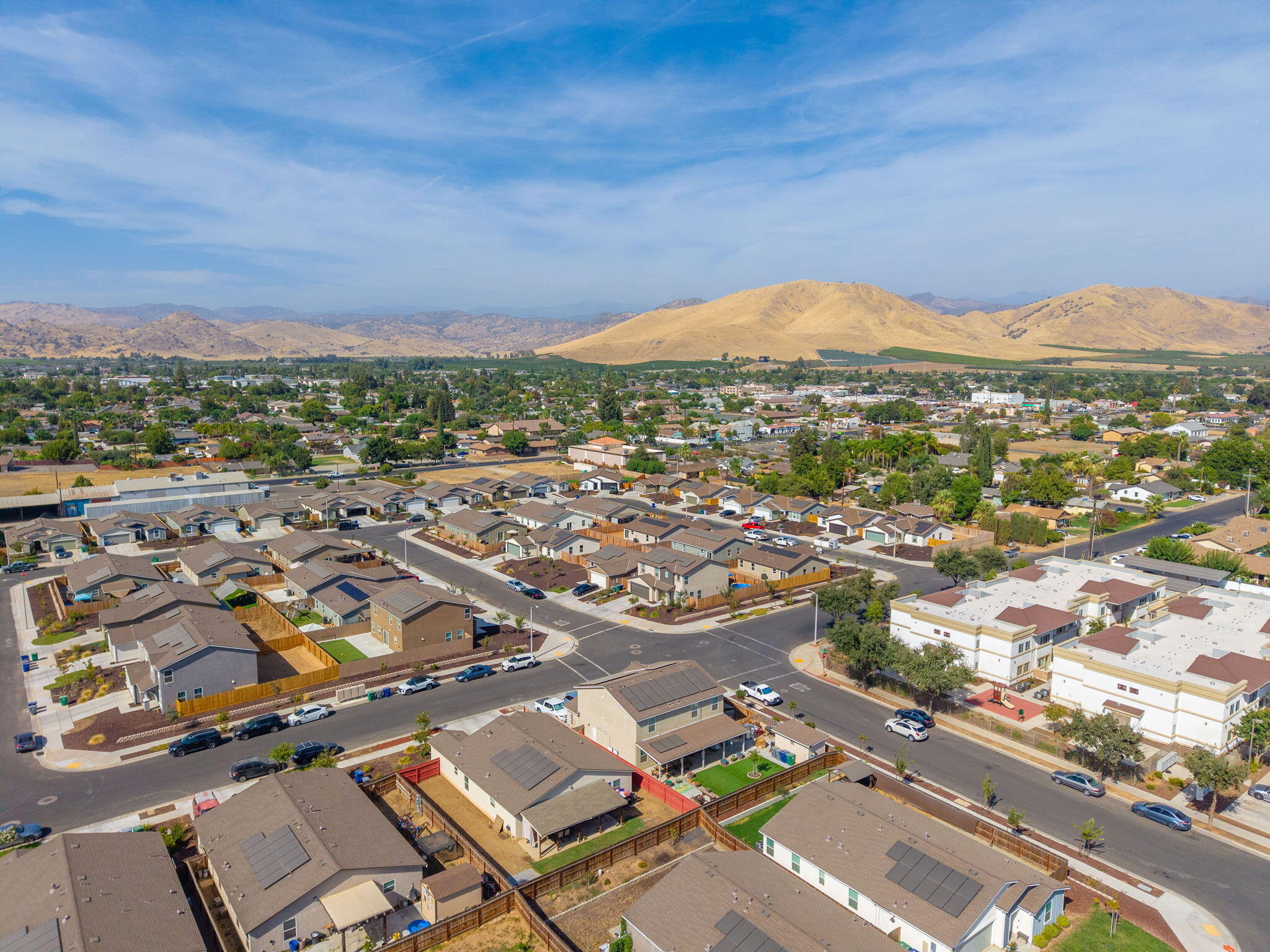 545 W Bravo Ave, Woodlake, CA 93286