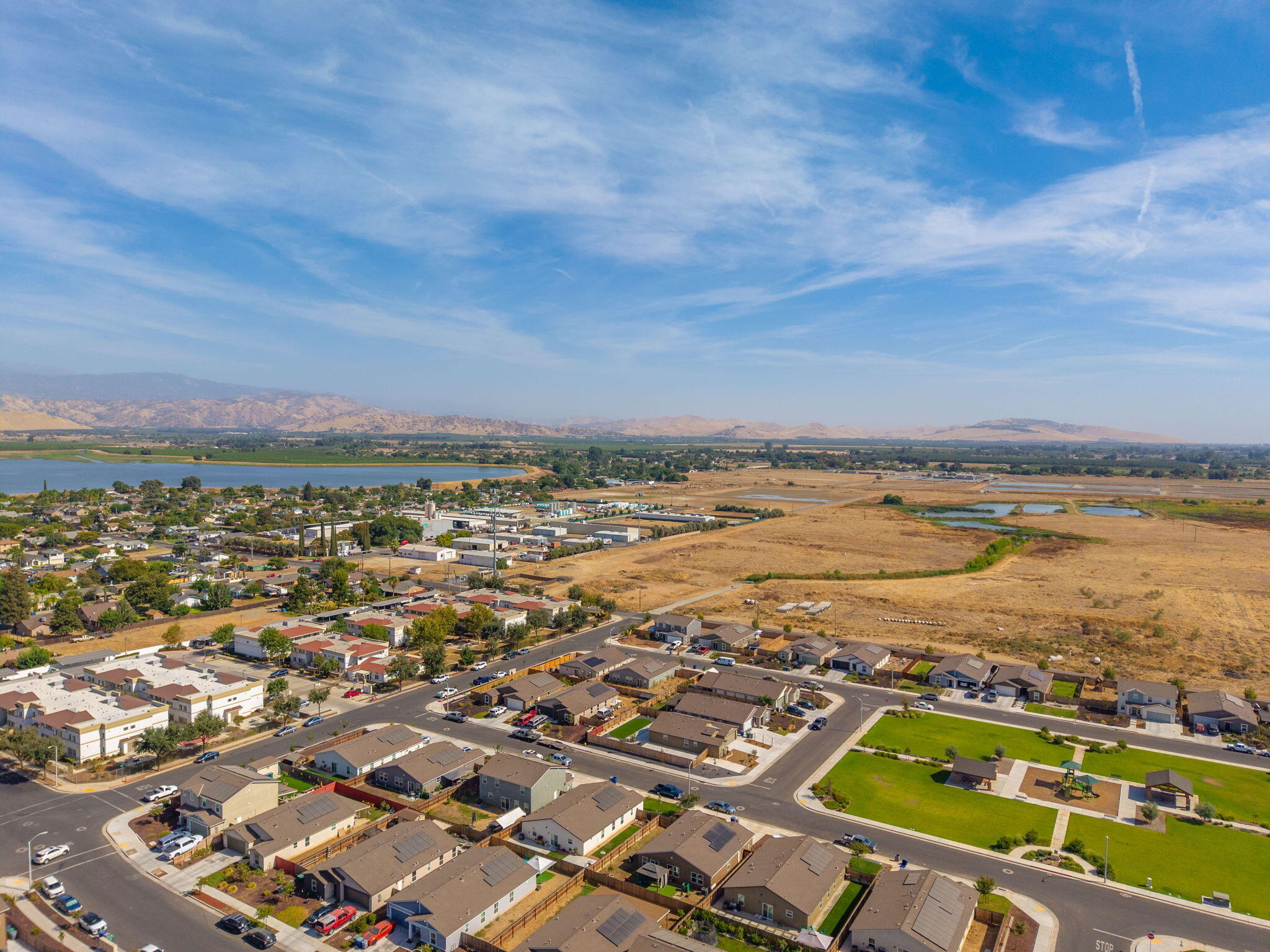 545 W Bravo Ave, Woodlake, CA 93286